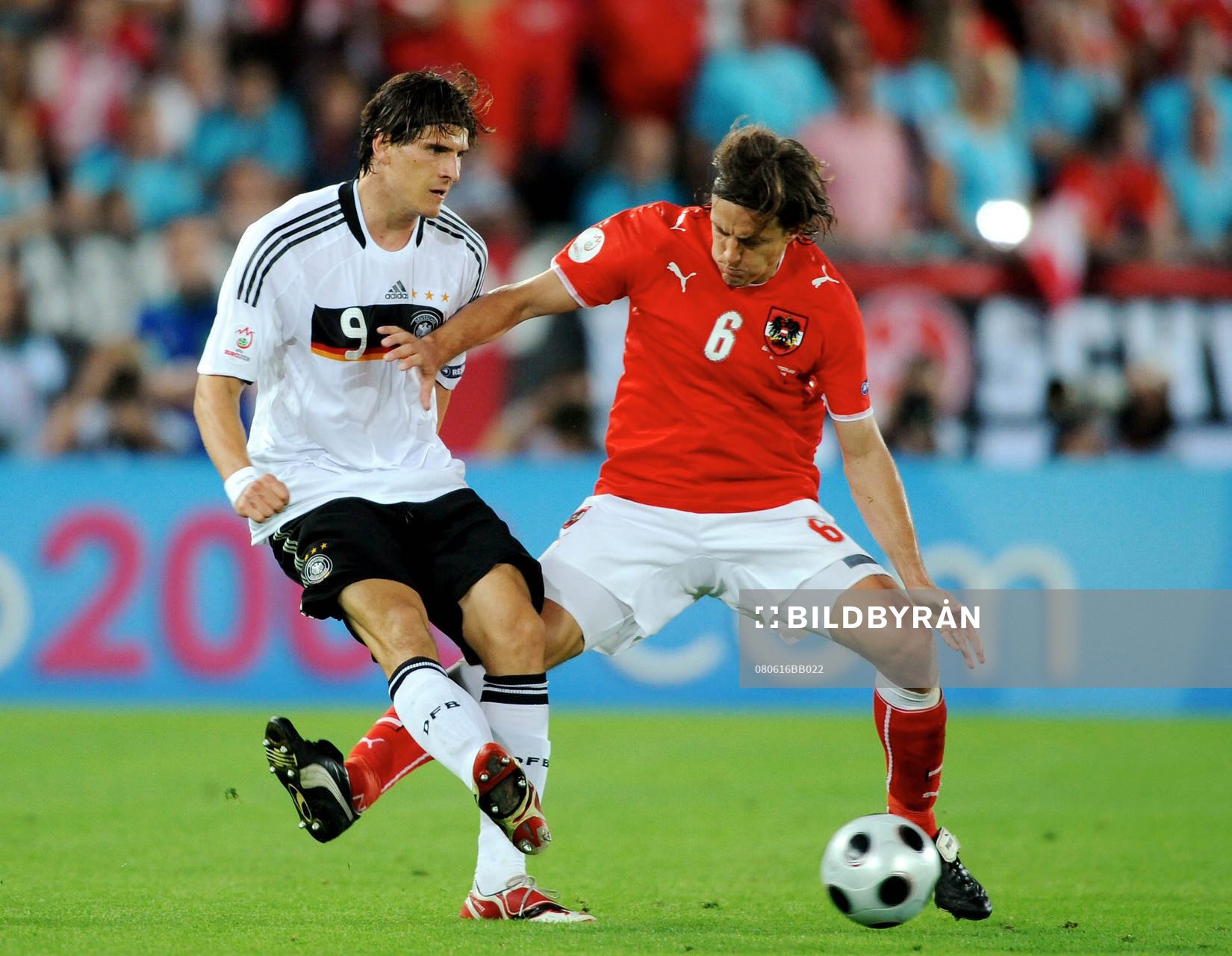 Mario Gomez, Tyskland och Rene Aufhauser, Österrike