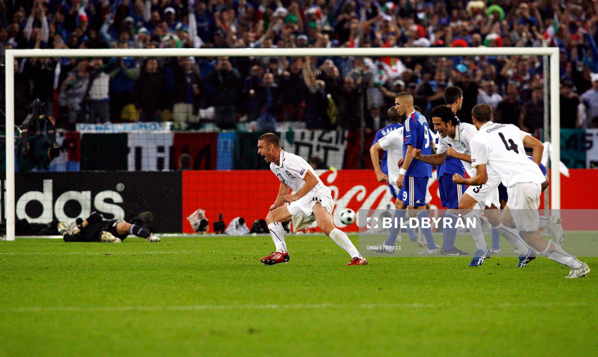 Daniele De Rossi, Italien. Glädje, jubel, mål