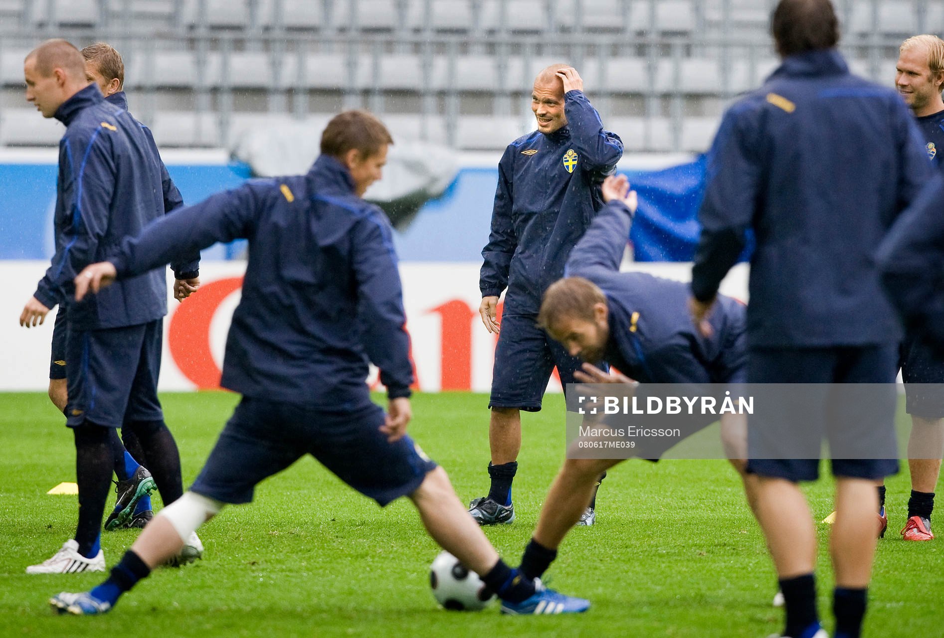  Sverige är tillbaka och tränar på stadion Tivoli Neu. Fredrik Ljungberg