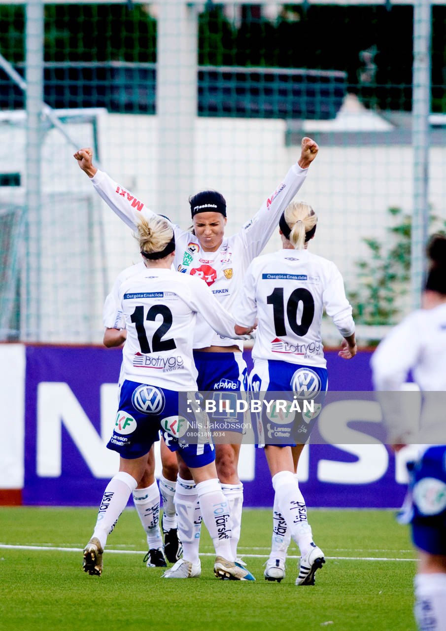  Jessica Landström, Linköping har pangat in 0-2, jubel.