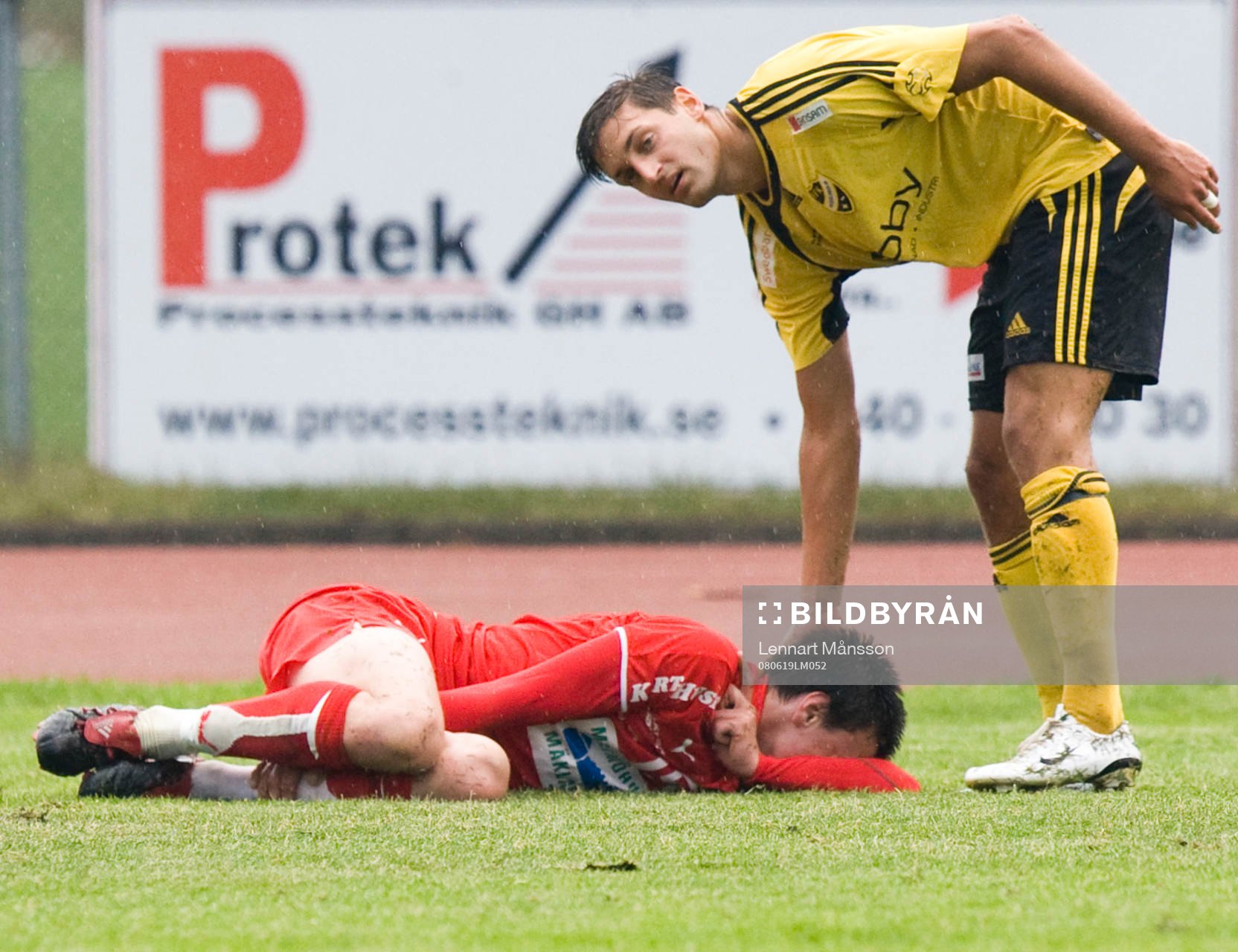 Fair play, Peter Eriksson tar hand om en skadad motståndare