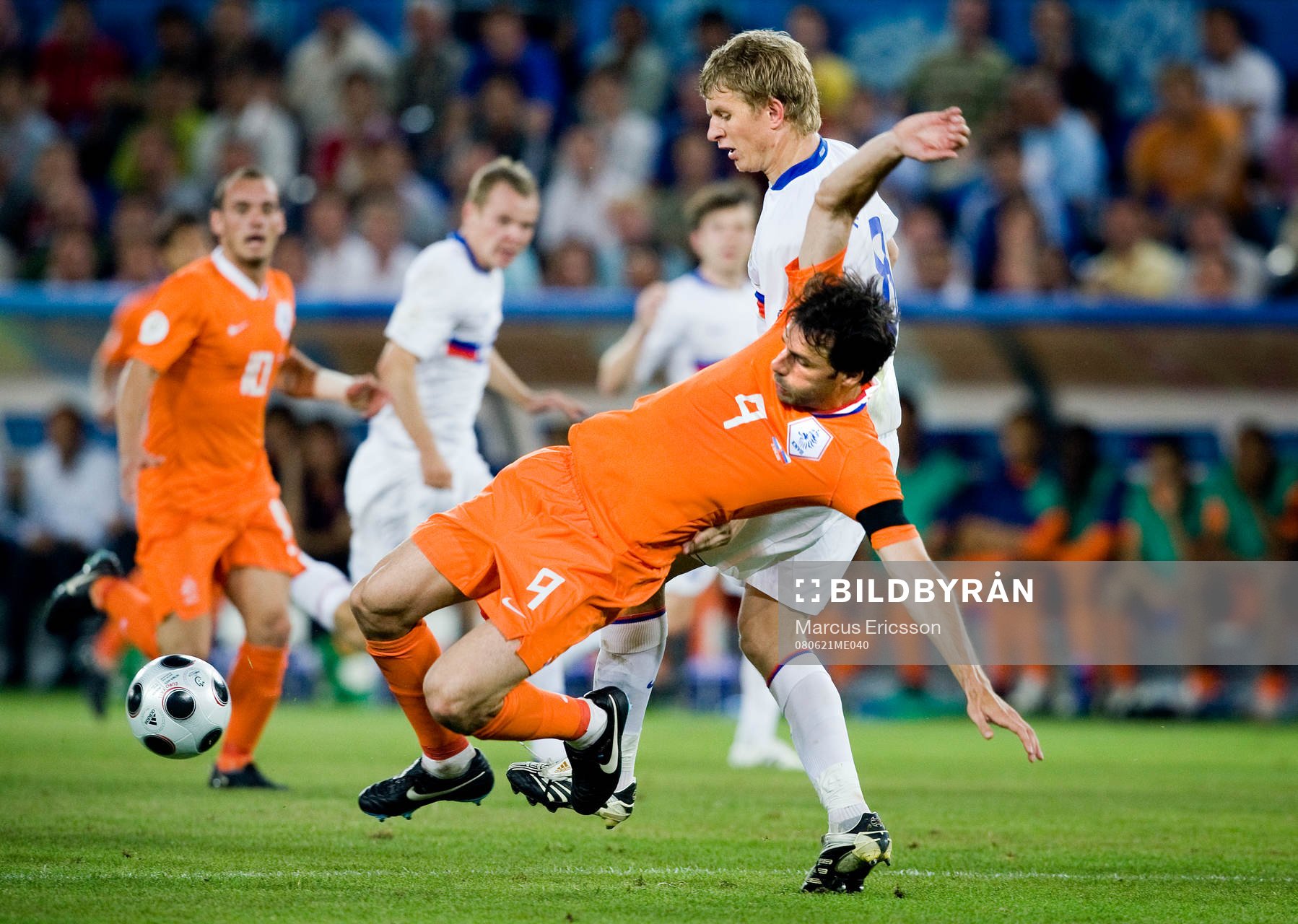 Ruud van Nistelrooy, Holland och Danis Kolodin, Ryssland