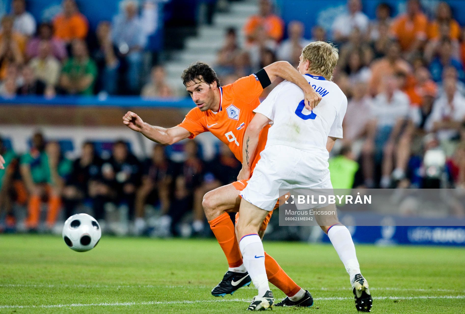 Ruud van Nistelrooy, Holland och Danis Kolodin, Ryssland
