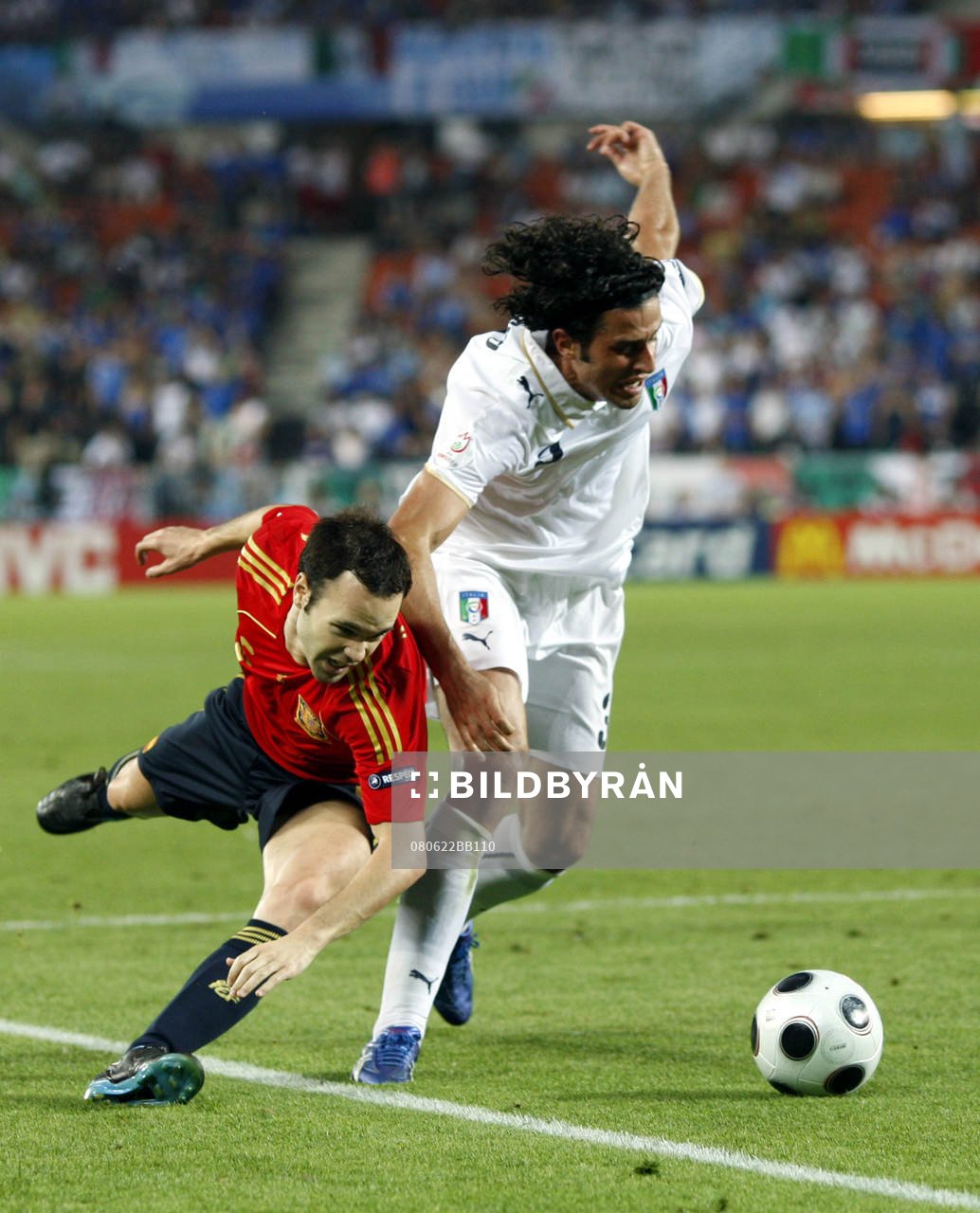 Andres Iniesta, Spanien och Fabio Grosso, Italien