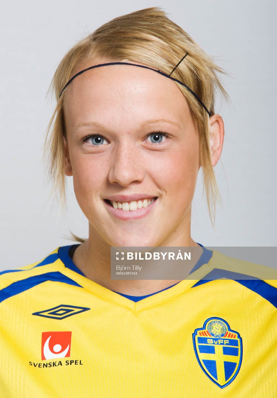Linnea Liljegärd, Sverige