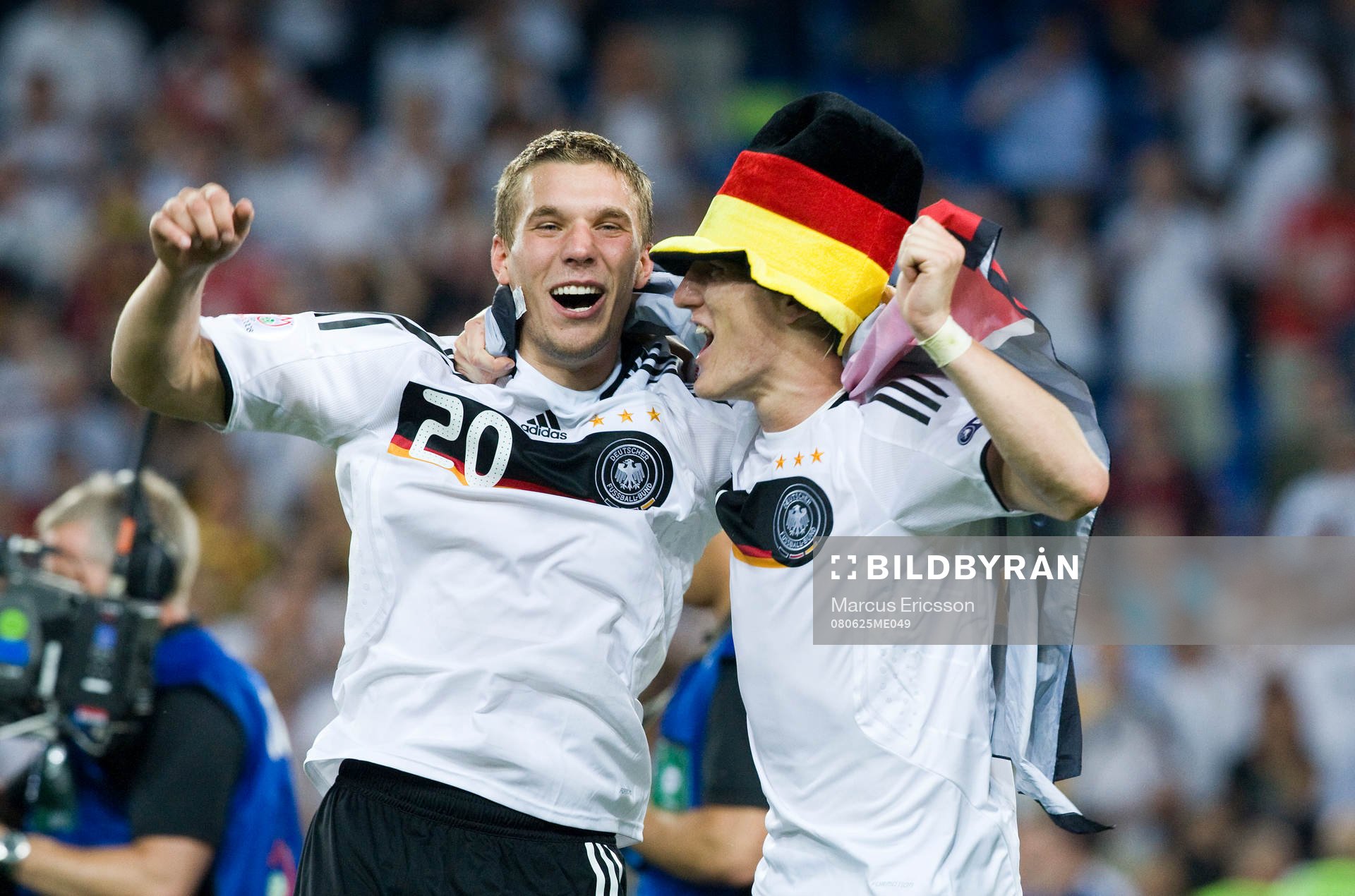  Lukas Podolski och Bastian Schweinsteiner, Tyskland, jubel.