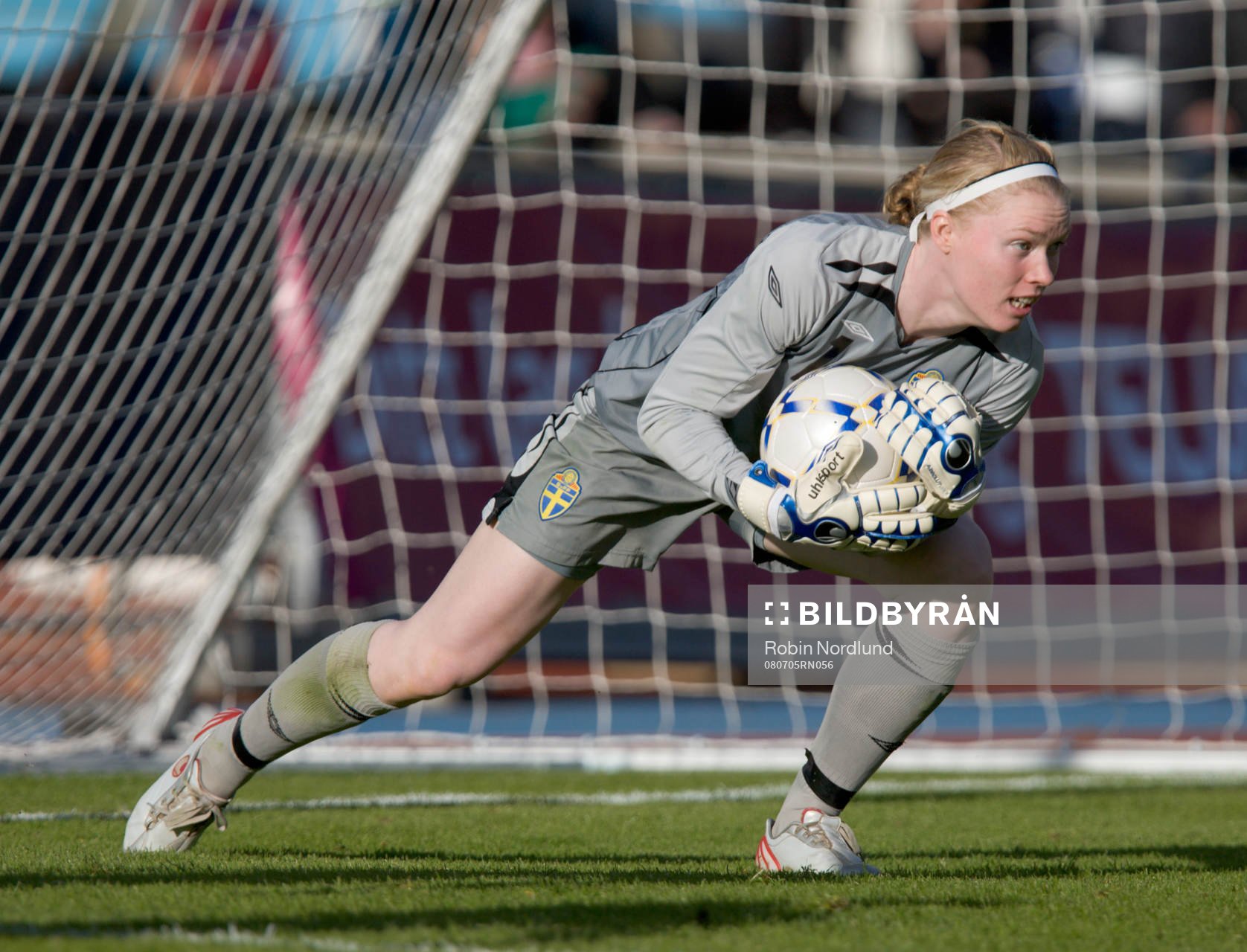 Hedvig Lindahl, Målvakt