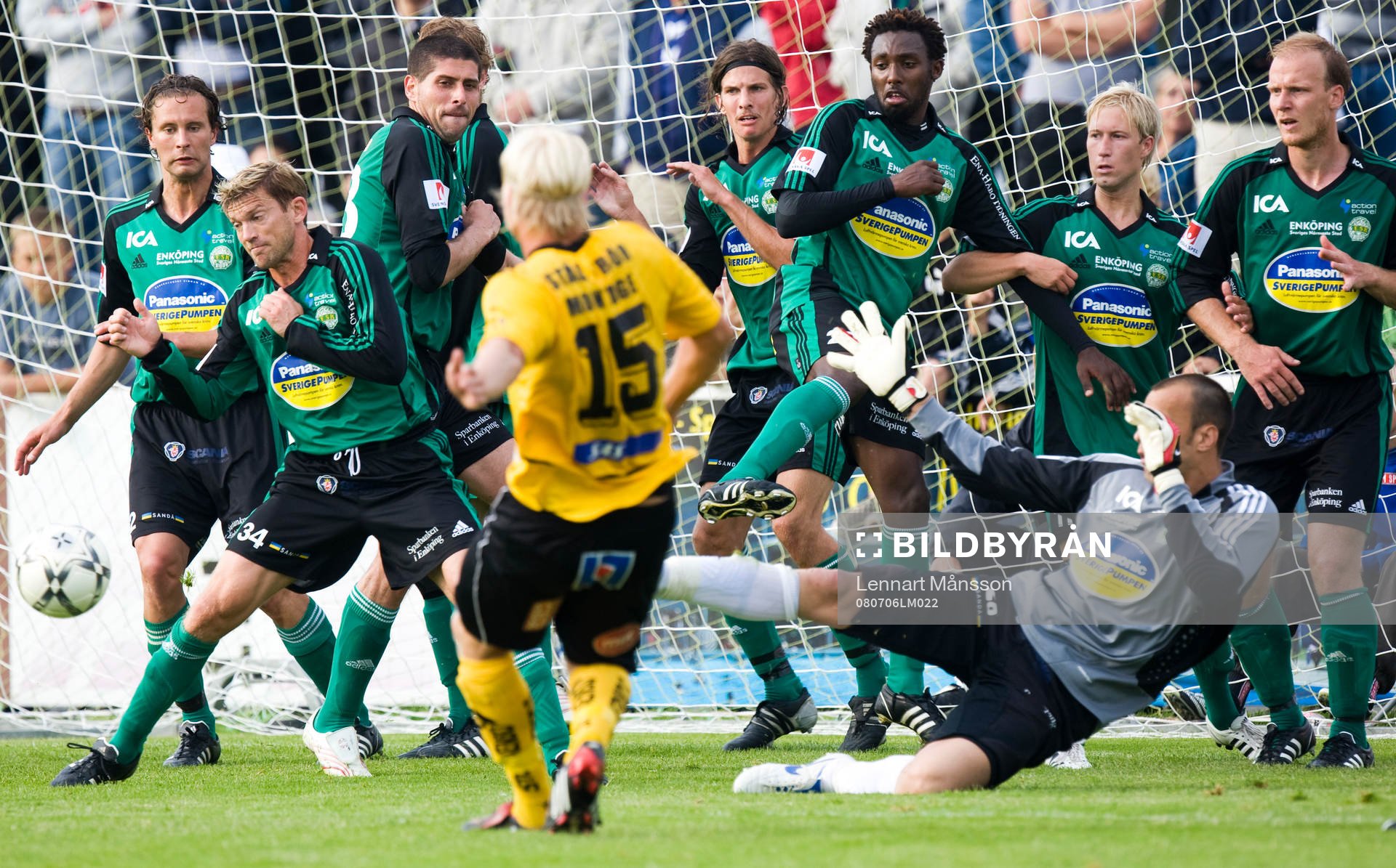 Frispark med Jesper Blomqvist, Enköping, närmast bollen