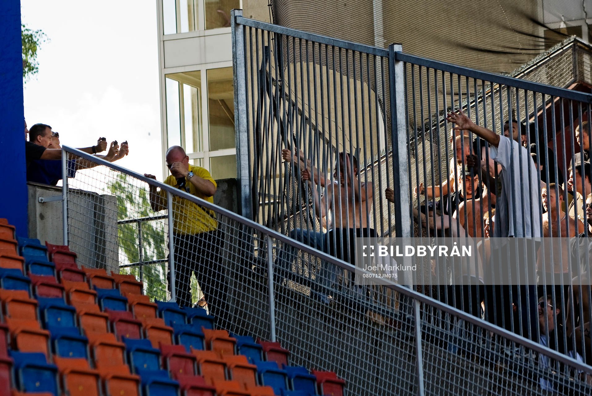 Oroligheter utbröt i IFK Göteborg-klacken, varav de blev
