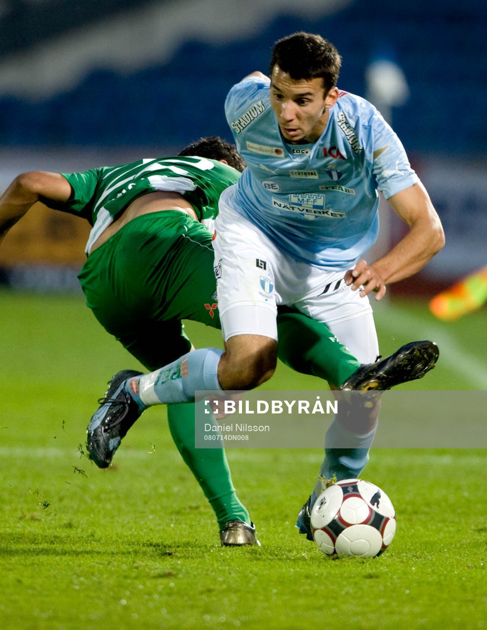 Guillermo Molins, Malmö stoppas av Sebastin Castro-Tello,