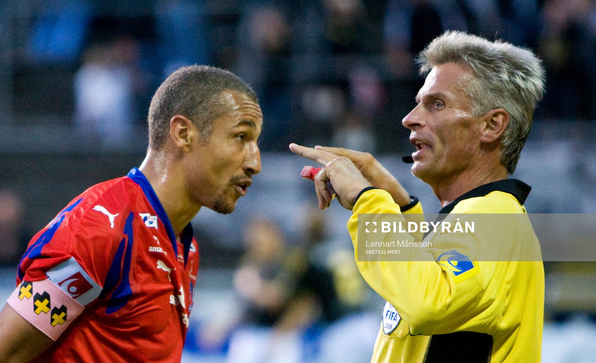  2-2, bortdömt för offside, men först dömde domaren Peter Fröjdfeldt mål och då fick han ta emot protester från Henrik Larsson och de andra HIF-arna.