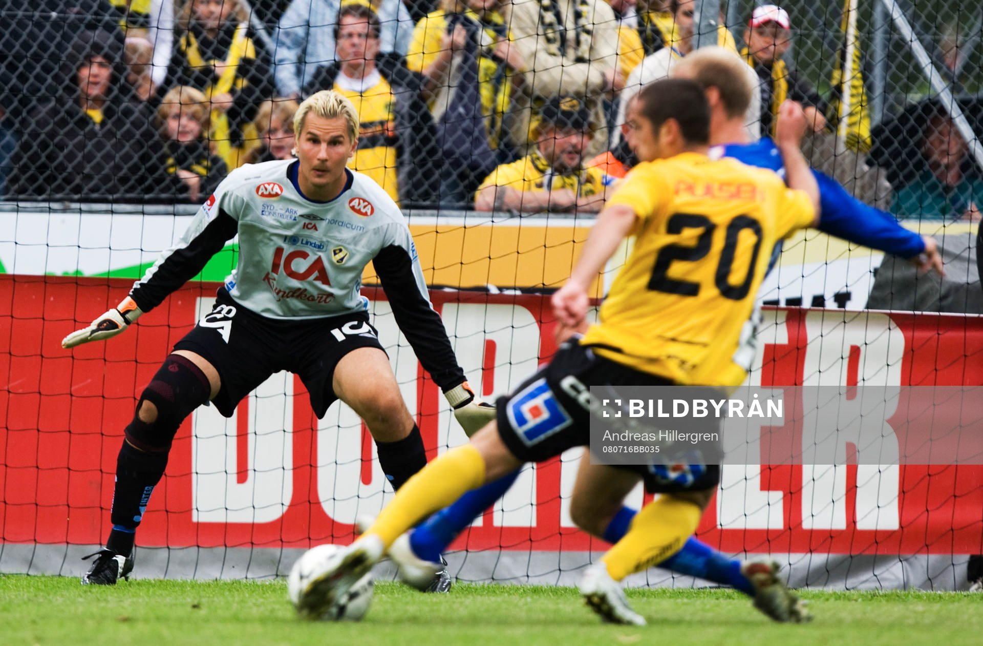 Emir Bajrami gör 0-1 på Magnus Bahne, målvakt