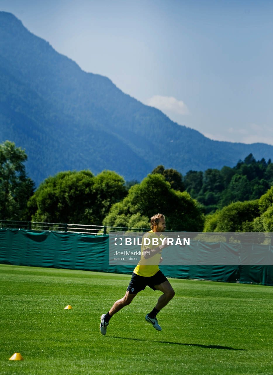Olof Mellberg joggar