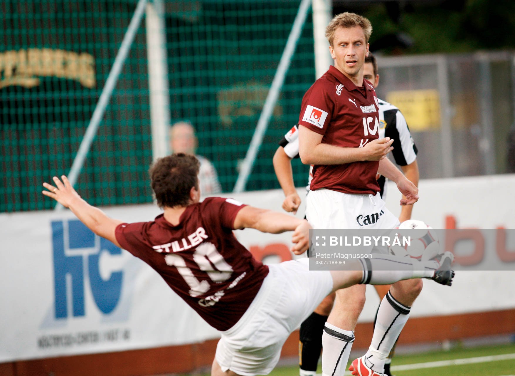 Hannes Stiller och Mattias Gravem, Qviding i ett