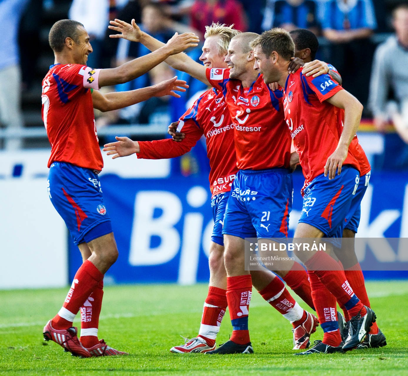  1-0 Christoffer Andersson, assistenten Henrik Larsson grattar. Jubel, glädje.
