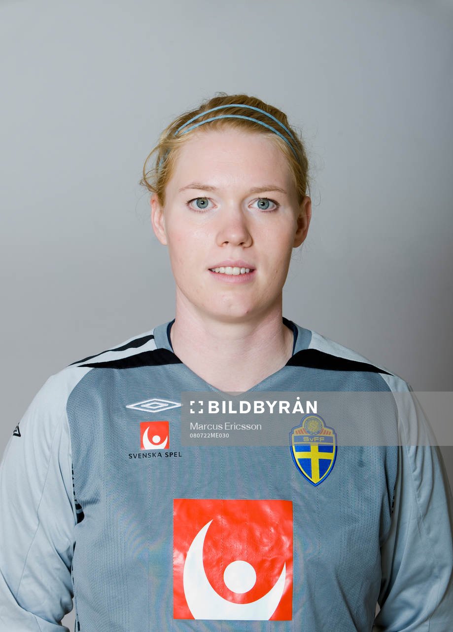 Hedvig Lindahl, målvakt