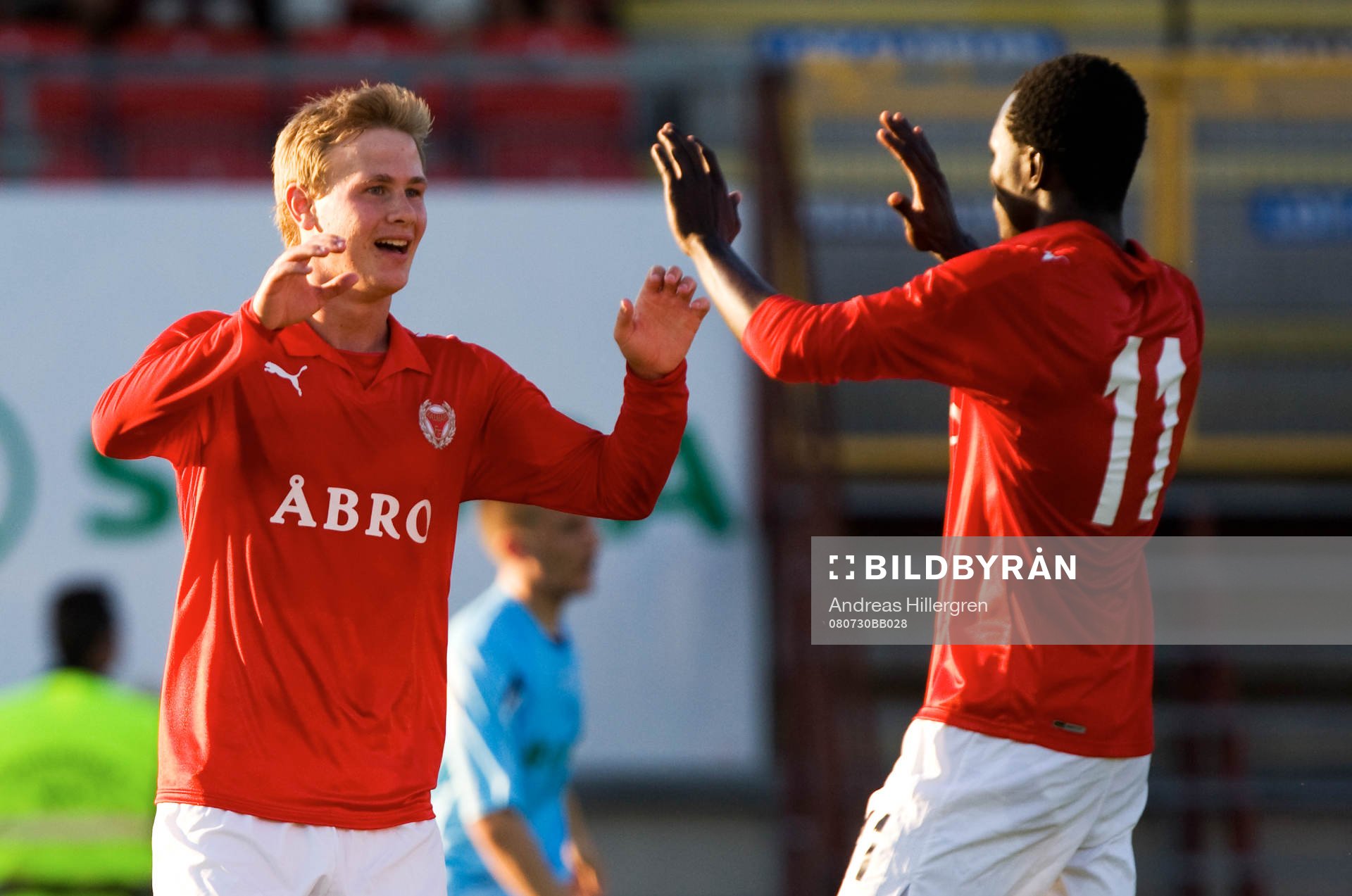 Erik Israelsson och Abiola Dauda, jubel