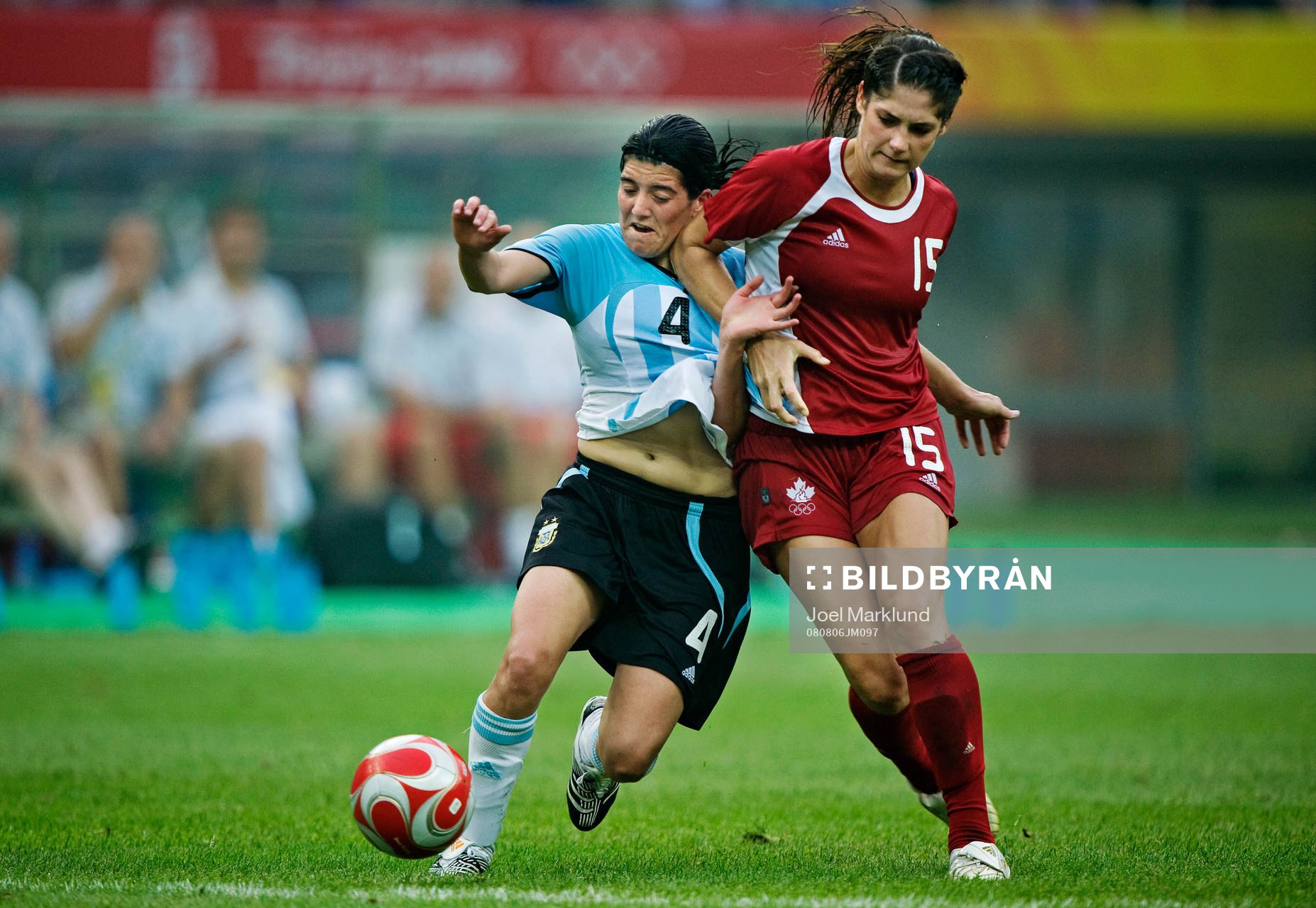 Florencia Mandrile, Argentina, och Robyn Gayle, Kanada,