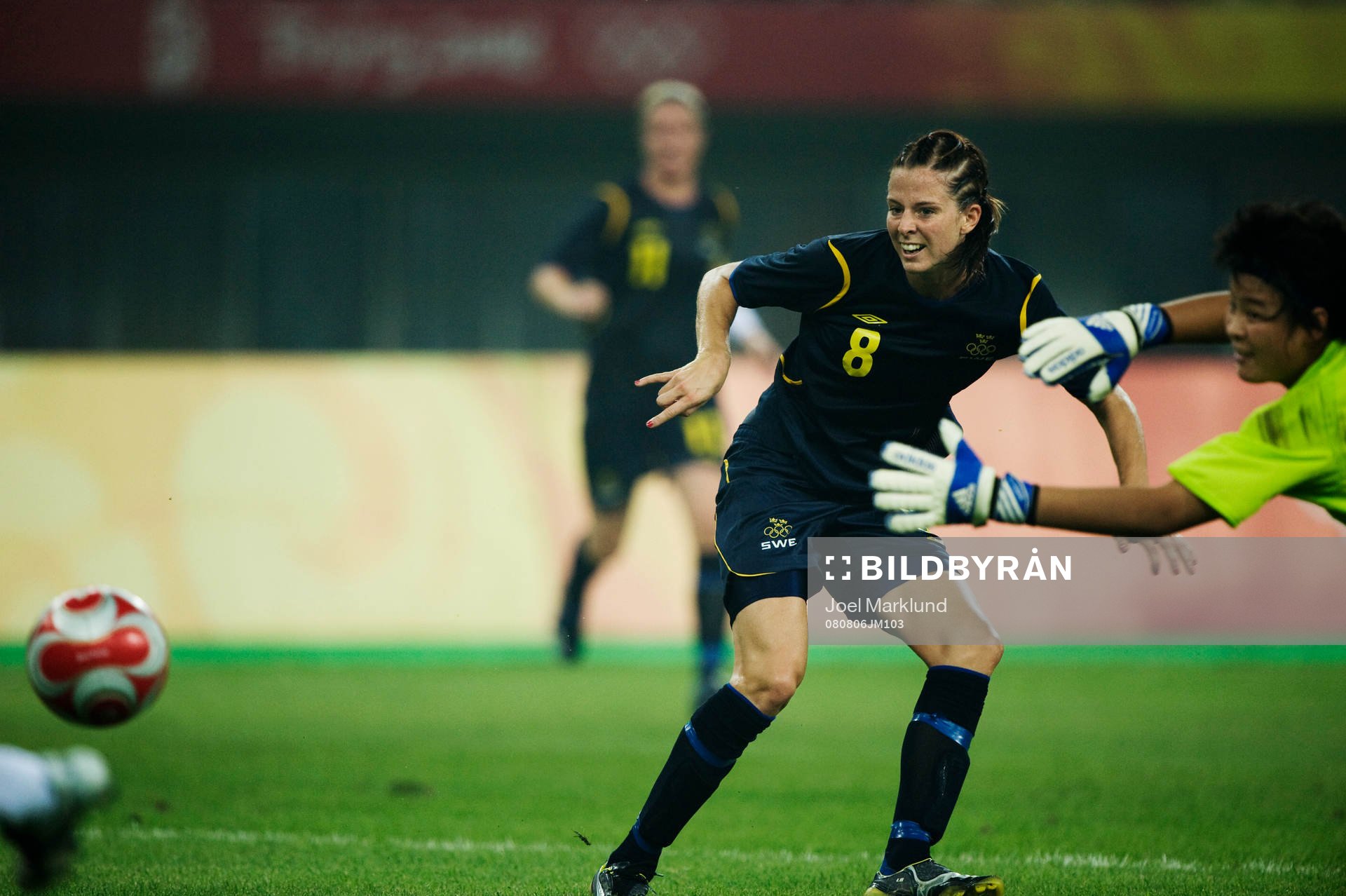 Lotta Schelin gör 1-1