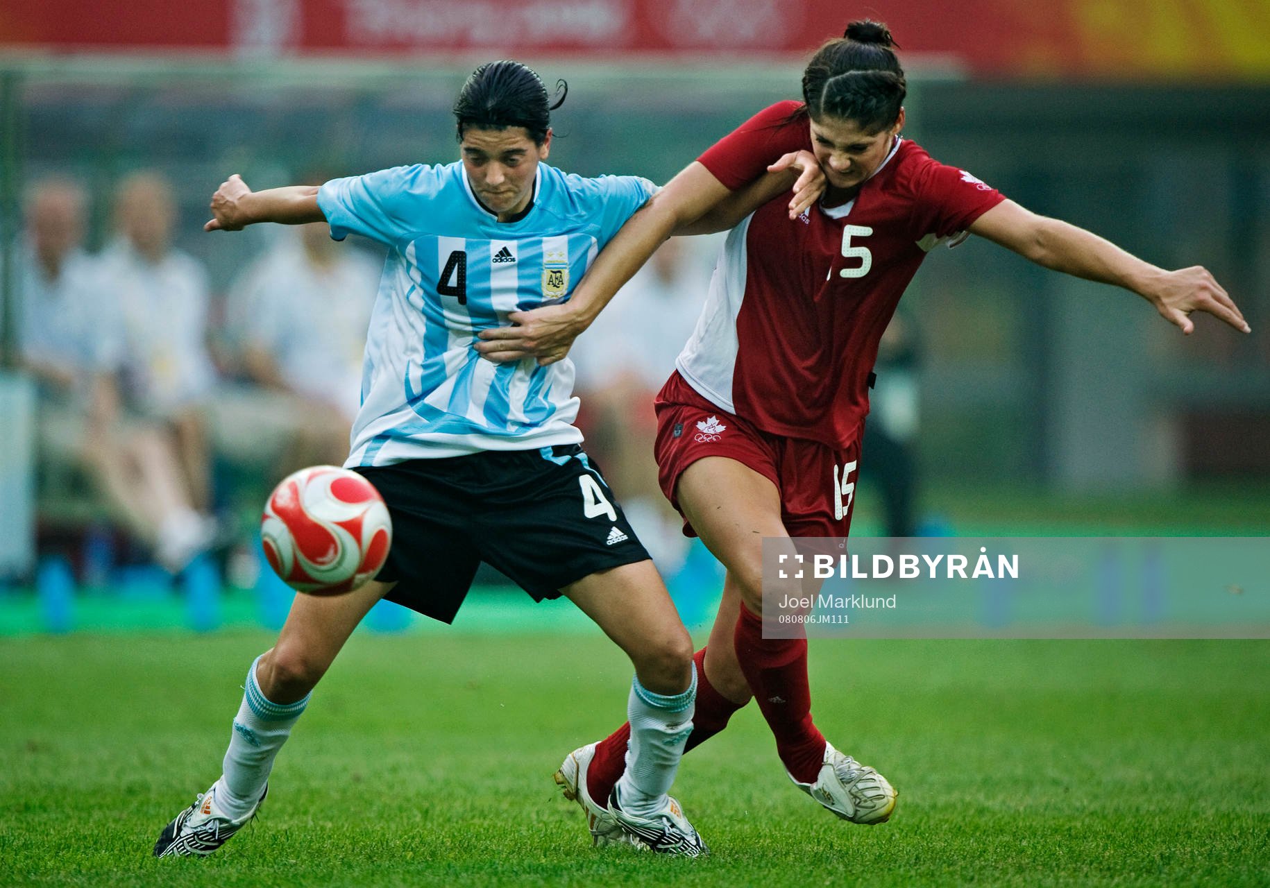 Florencia Mandrile, Argentina, och Robyn Gayle, Kanada,