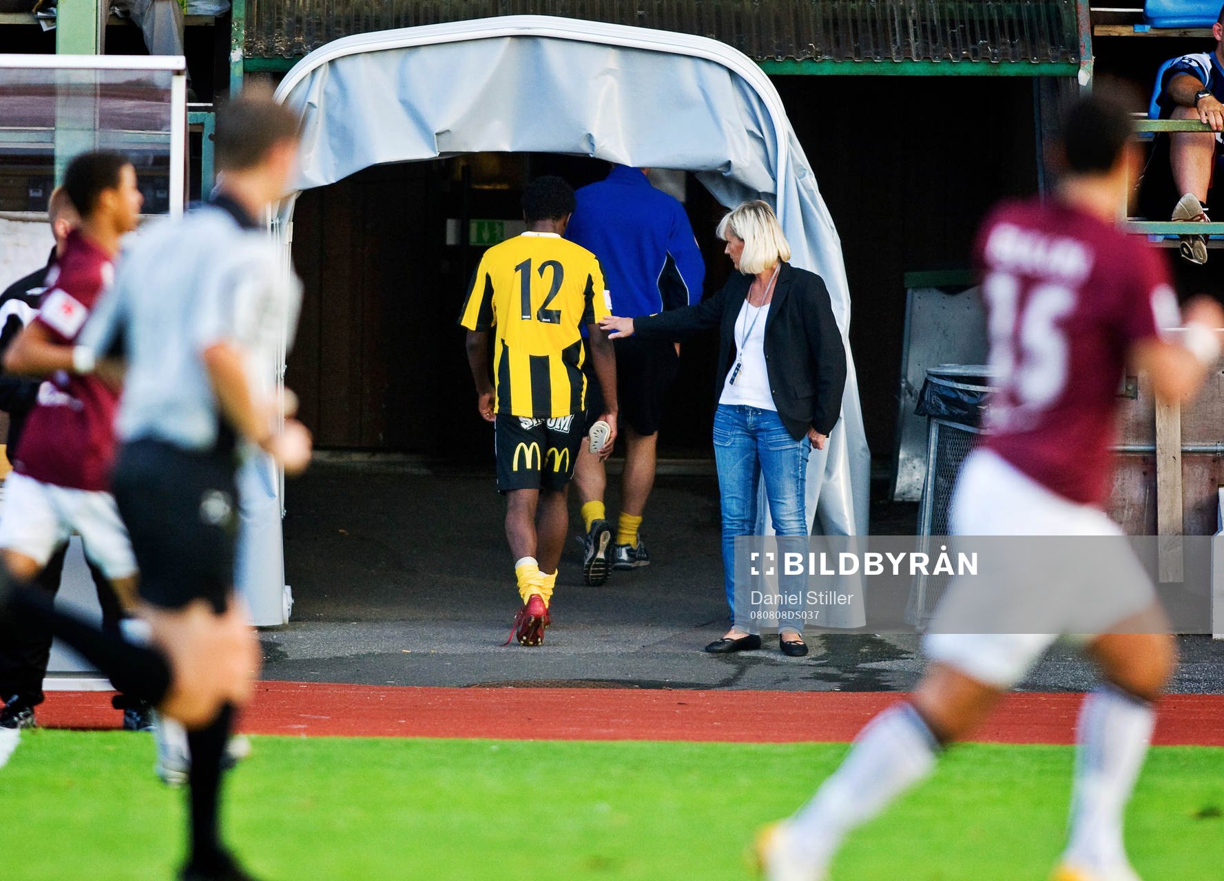 Diego De Campos Souza, Häcken, får rött kort och lämnar