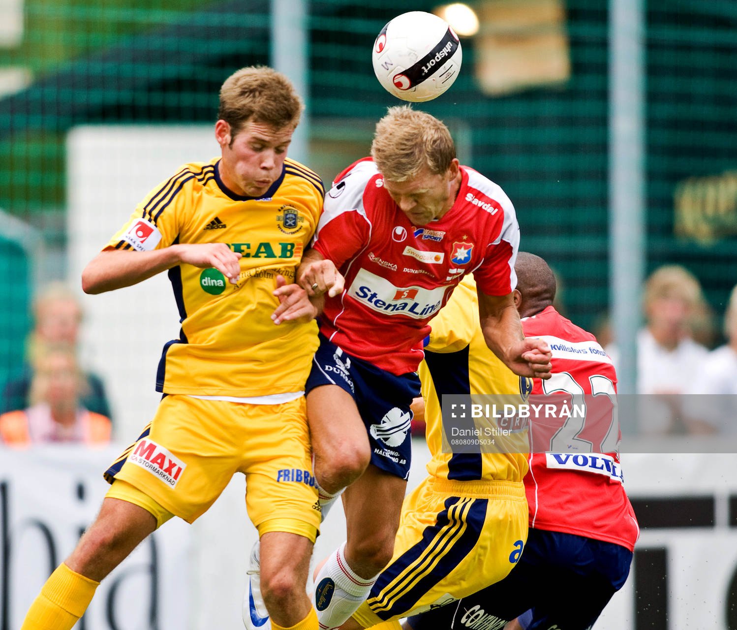 Marcus Allbäck, Örgryte. Emil Salomonsson, Ängelholm