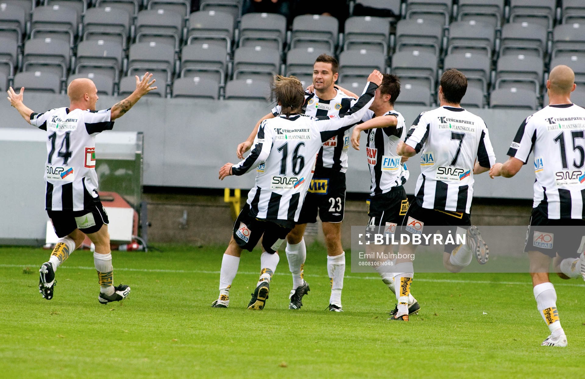 Jubel. 1-1 Amar Muharemovic, Bois