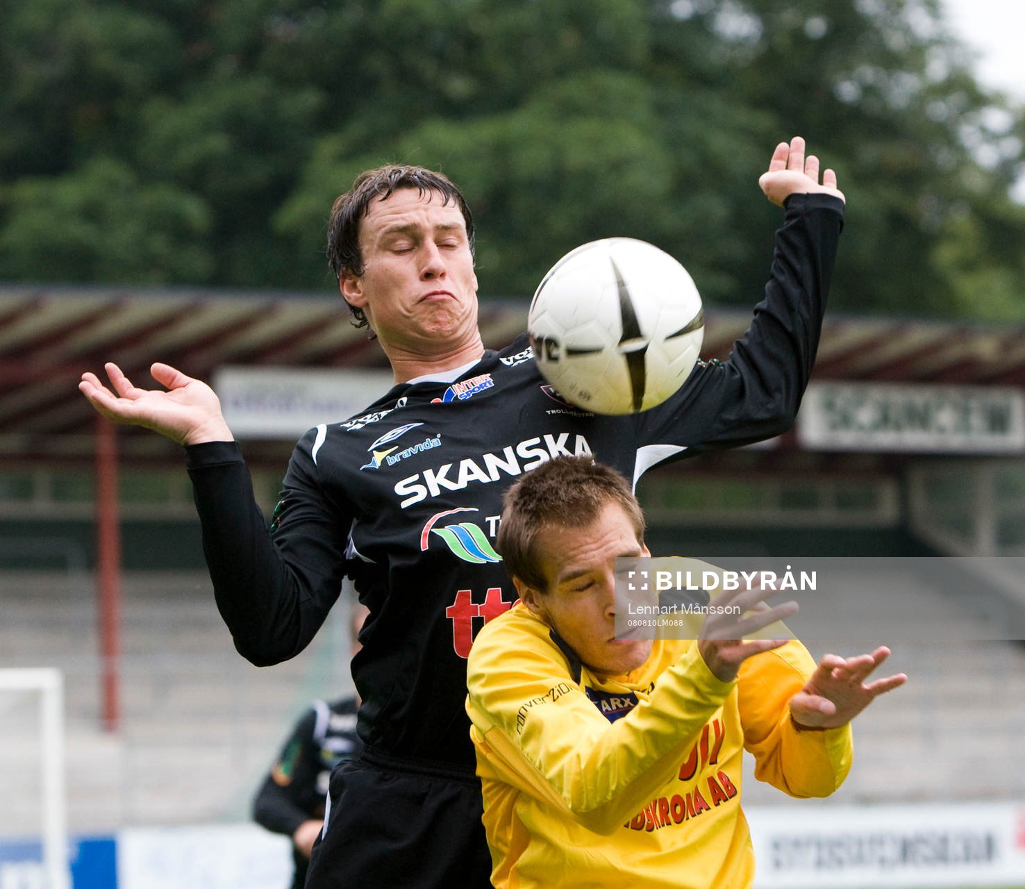 Trollhättan trycker IFK Malmös Zoran Jovanovic i ryggen