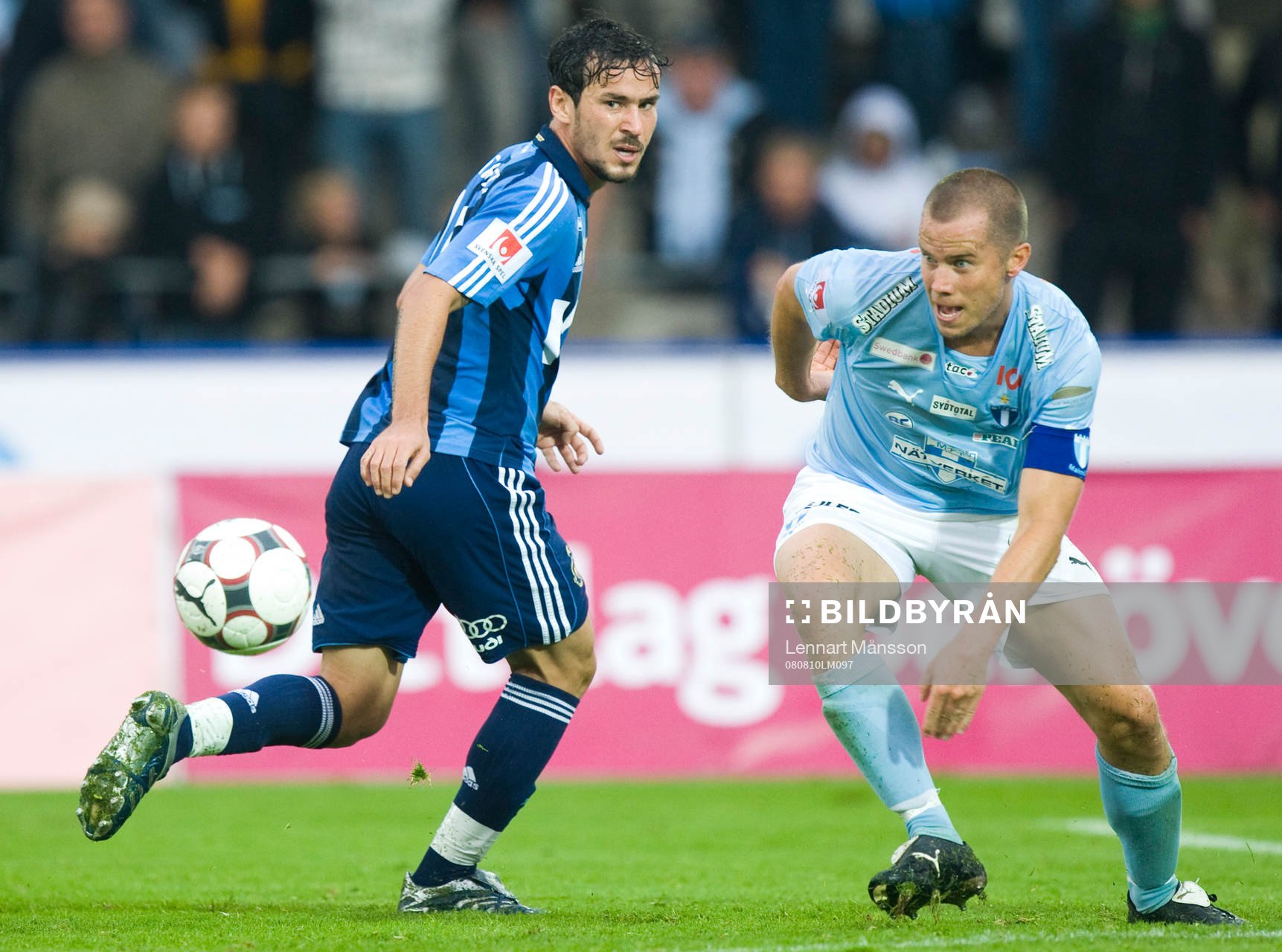 Daniel Andersson spelade mittback, här mot Enrico