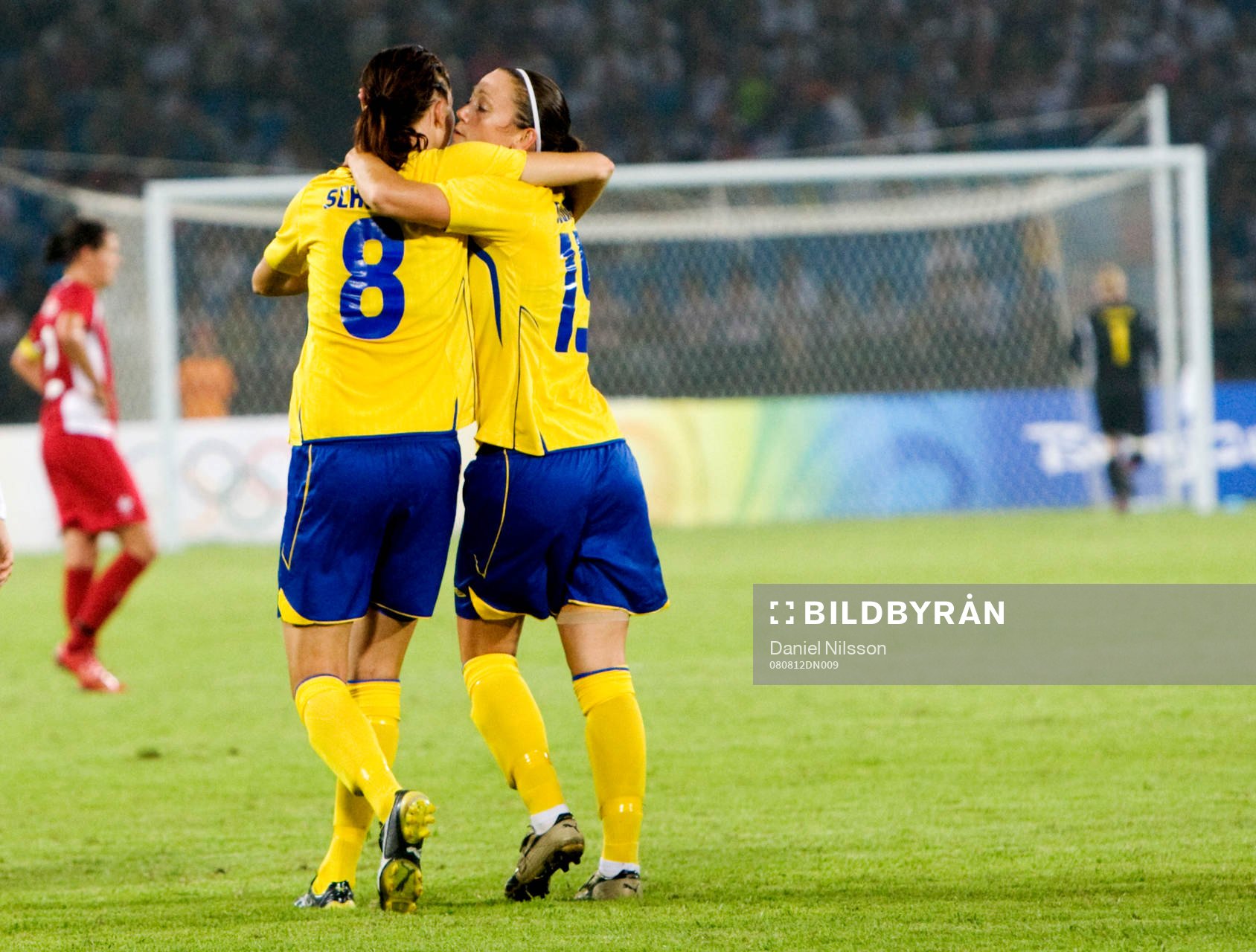Lotta Schelin, Sverige gjorde 1-0. jubel. Jubel med Therese
