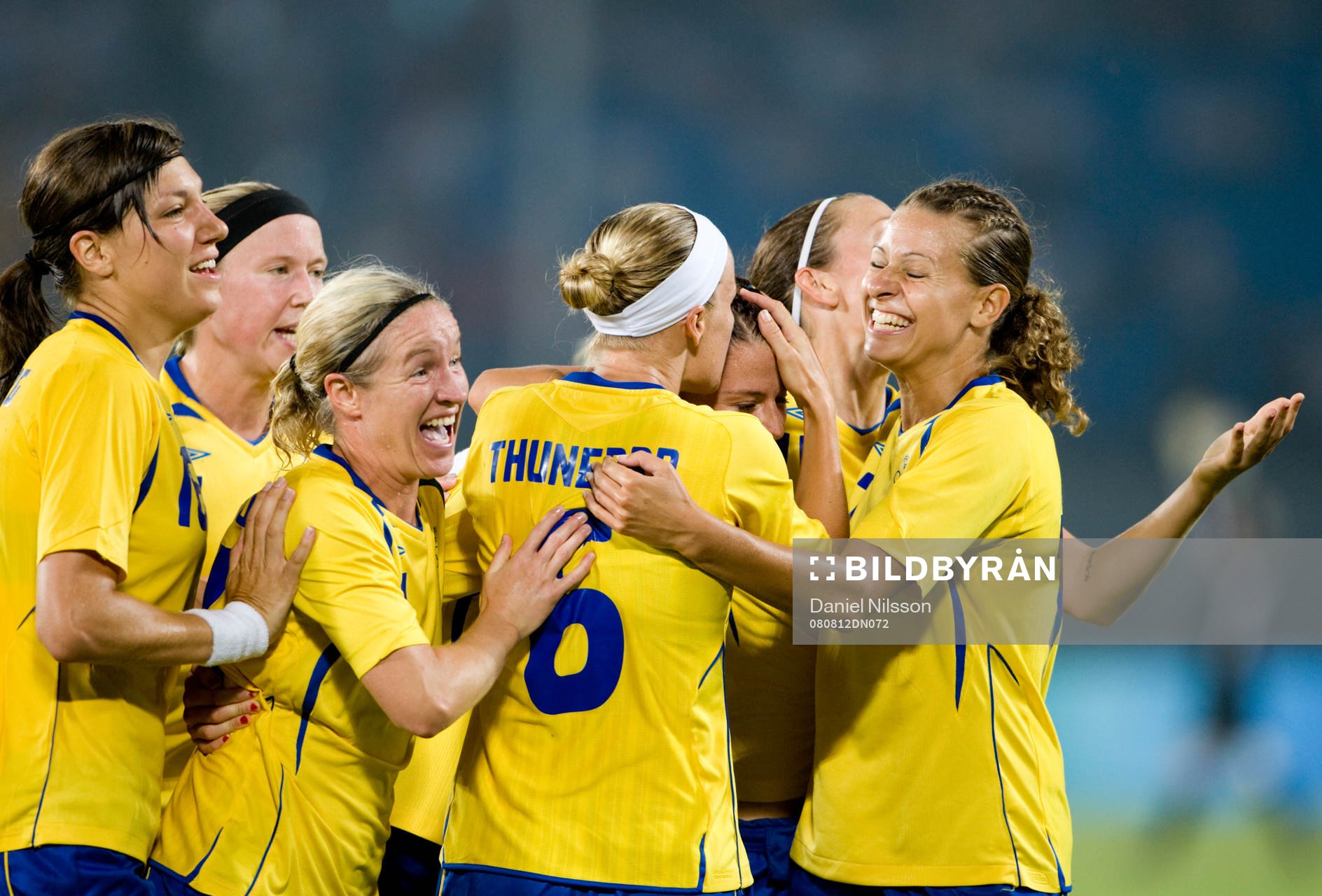 Lotta Schelin, Sverige gjorde 2-0 målet. Jubel