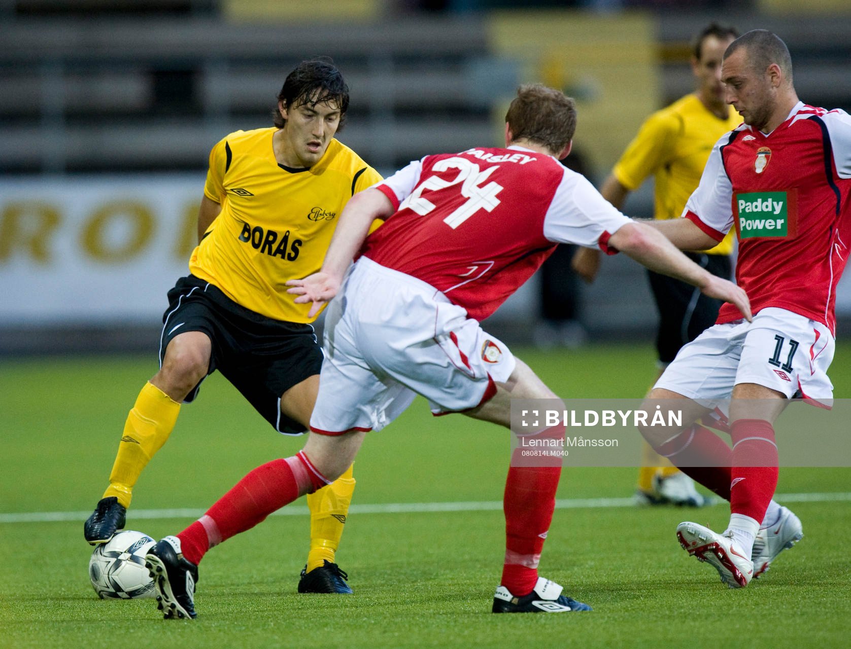 Stefan Ishizaki skojar med Stephen Paisley och Mart Quigley