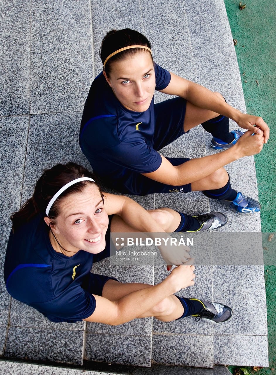 Jessica Landström och anfallskollegan Lotta Schelin