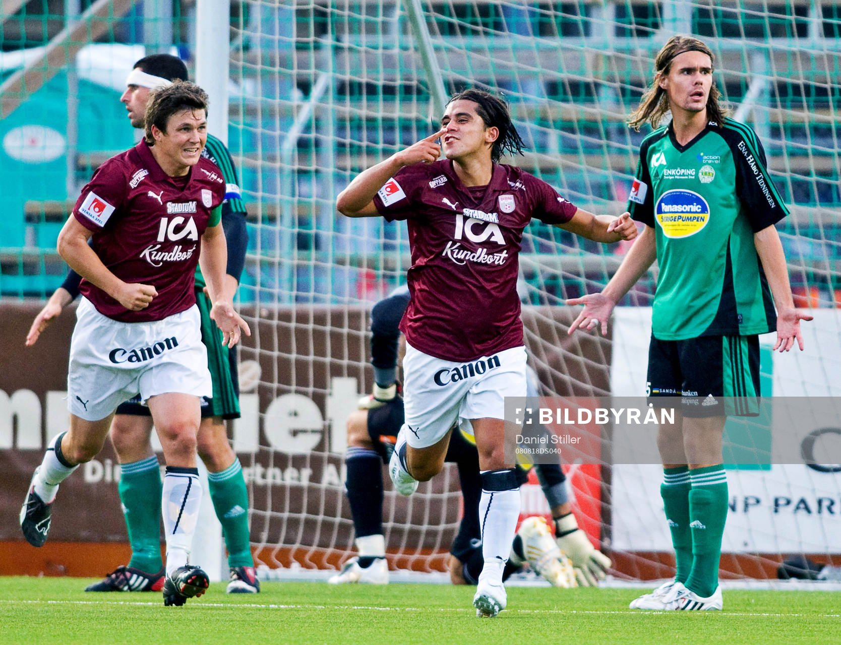 Angelo Vega gör 3-1 till Qviding bakom Djordje Pantic i