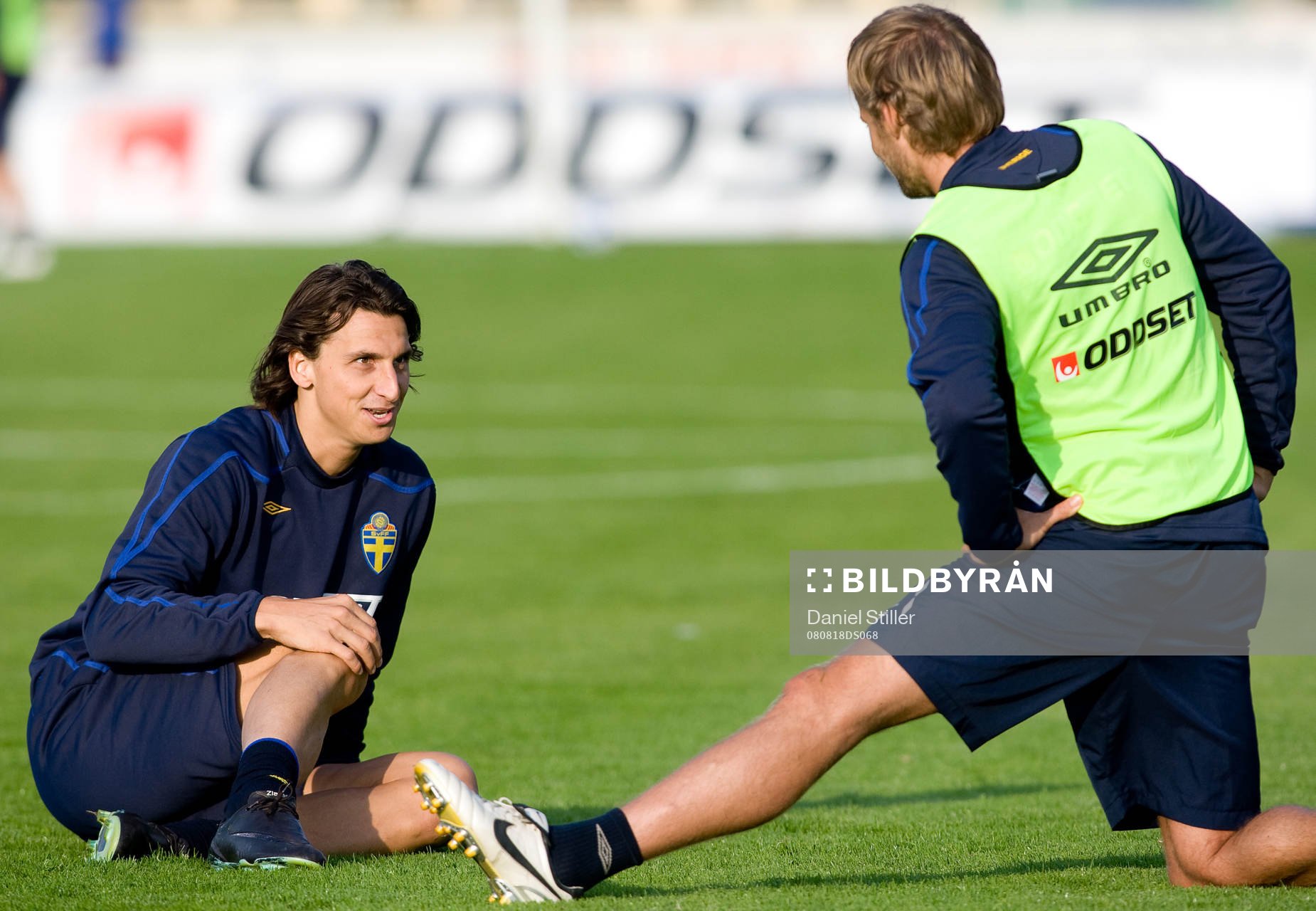 Zlatan Ibrahimovic och Olof Mellberg snackar