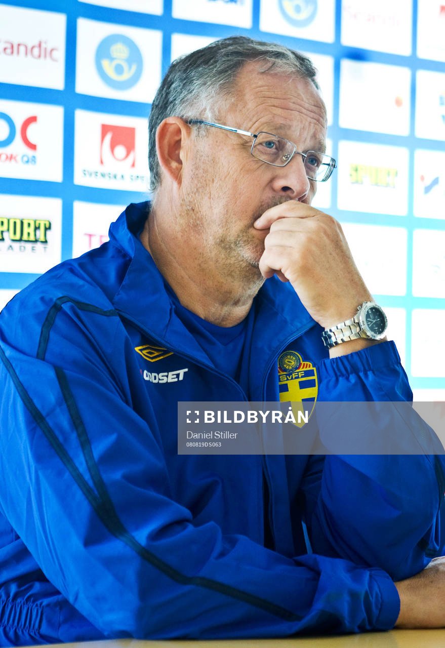 Lars Lagerbäck, förbundskapten, meddelar att Zlatan inte