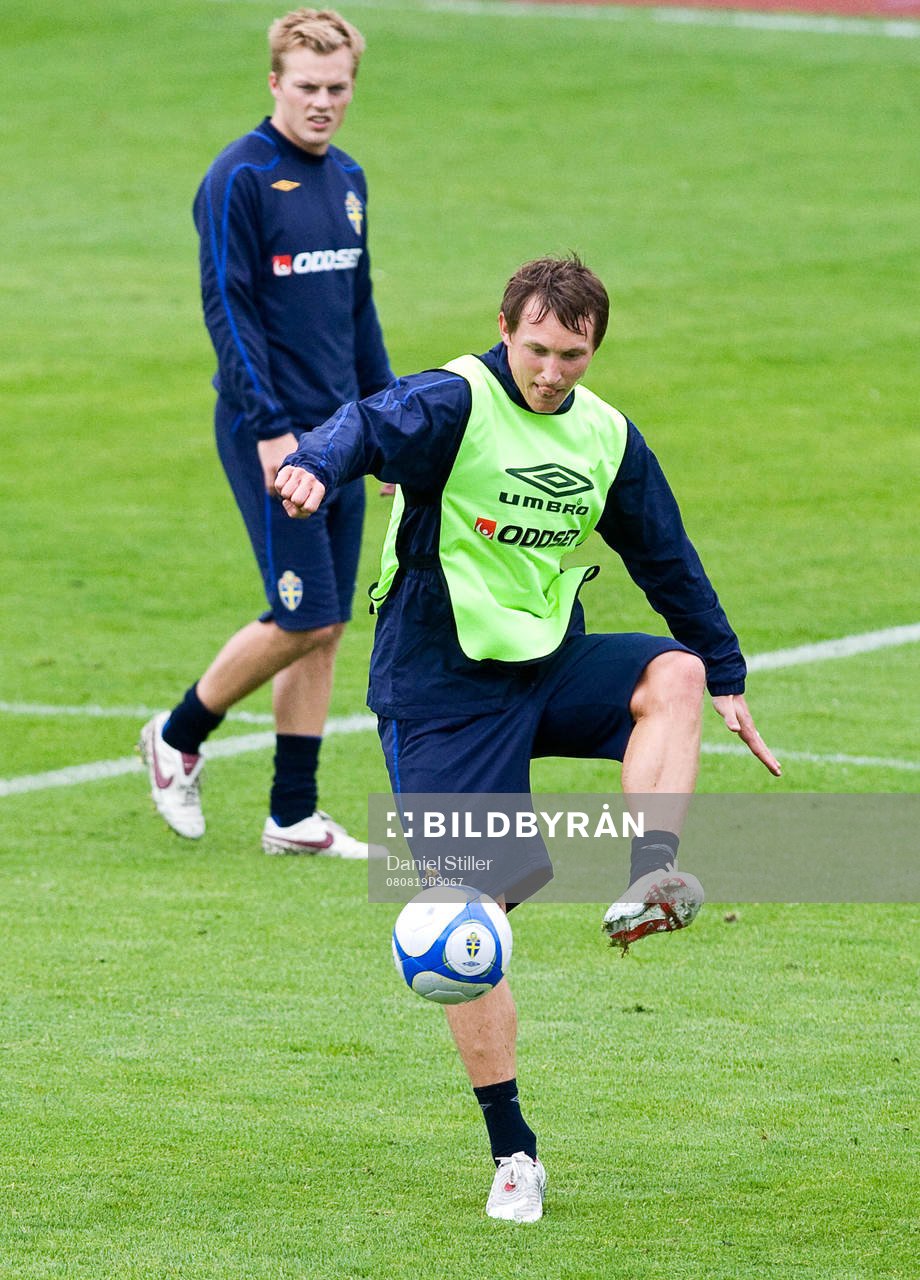 Tisdagens träning. Kim Källström, Sebastian Larsson