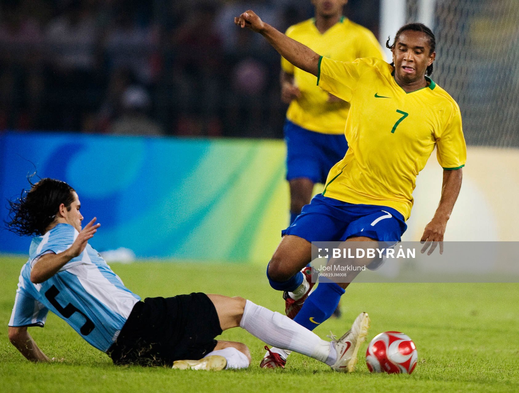 Fernando Gago, Argentina, tacklar Anderson, Brasilien