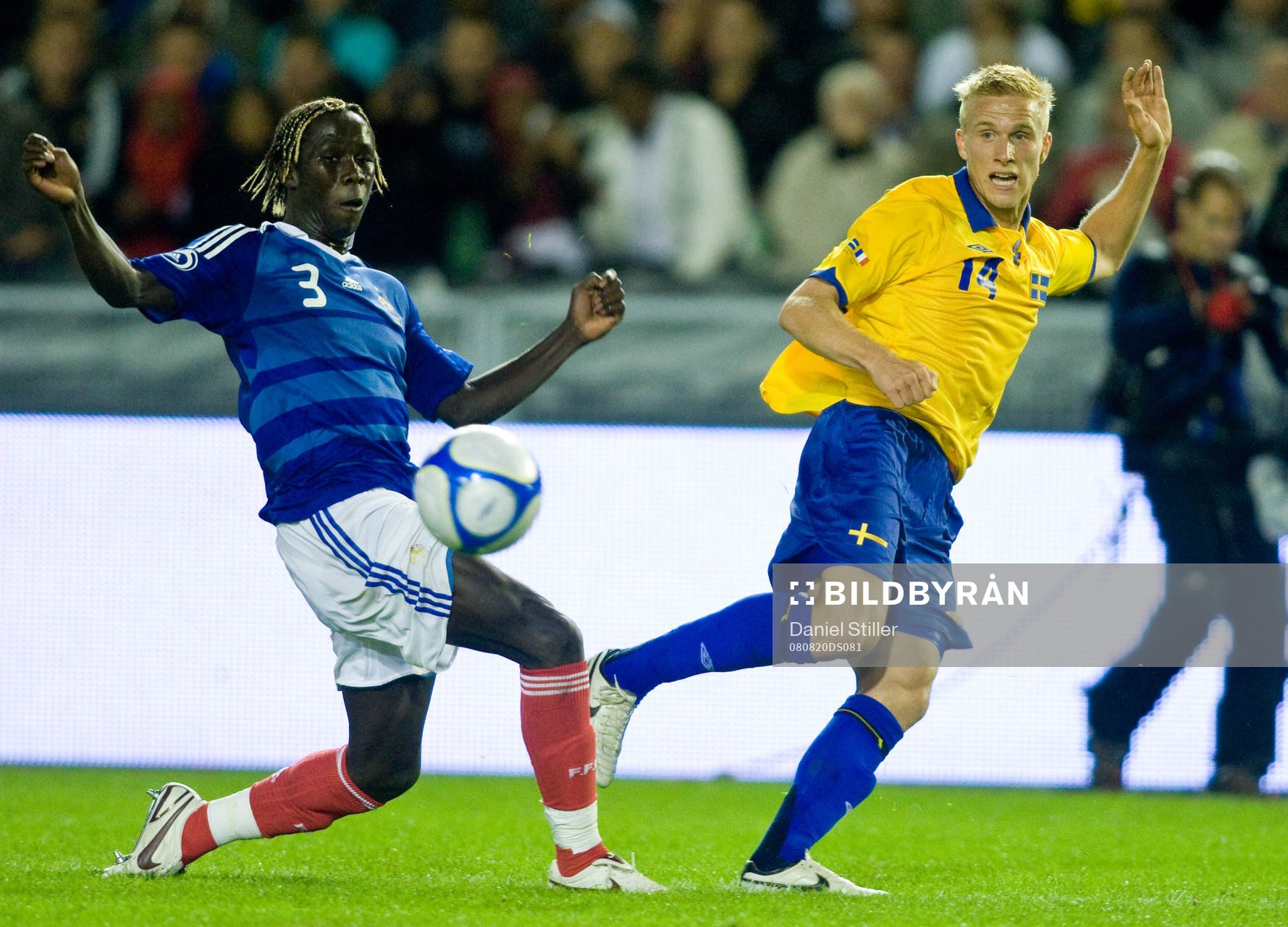 Bakary Sagna, Frankrike. Oscar Wendt, Sverige