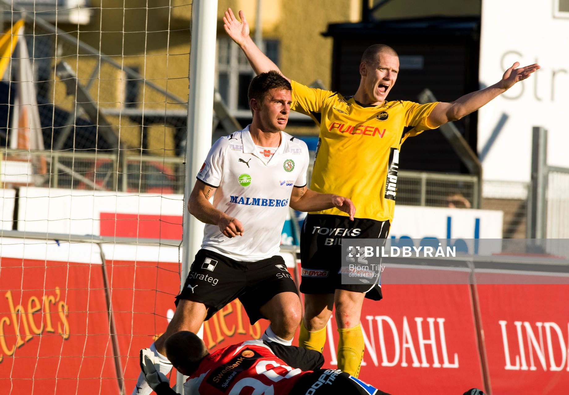 Robin Staf, Örebro och Andreas Augustsson, Elfsborg, jubel