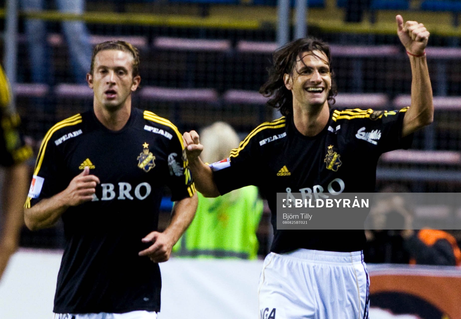  Jorge Anchén, och Iván Óbolo, AIK, jubel efter 1-0.