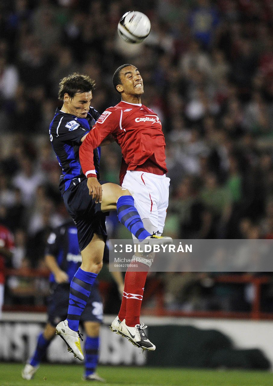 Dean Whitehead och  James Perch