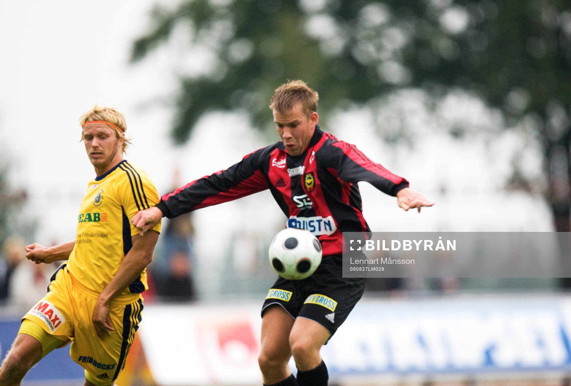 Joakim Runnemo tar hand om bollen