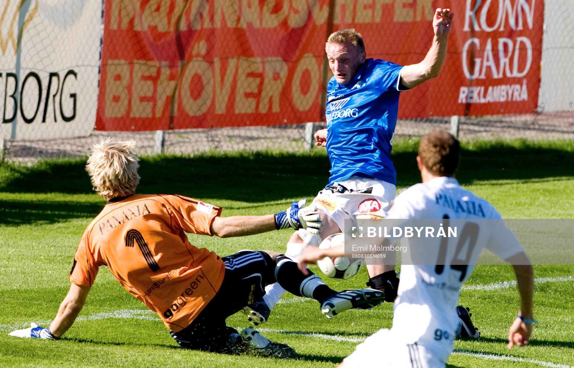 Fredrik Jensen, TFF försöker men Tomi Maanoja, AIK´s