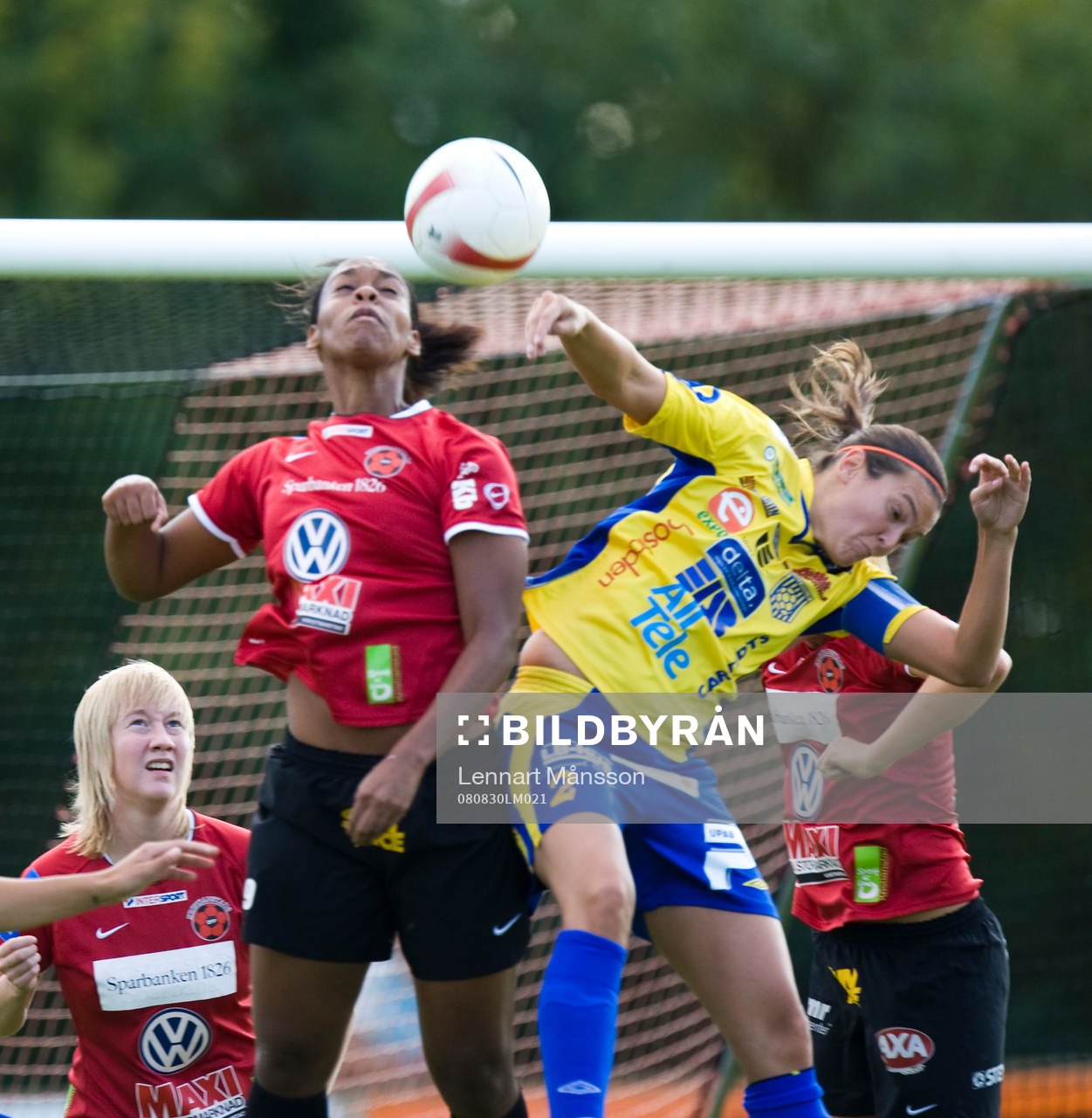 Anna Rehn.Umeå Södra, nickduell med Kia McNeil