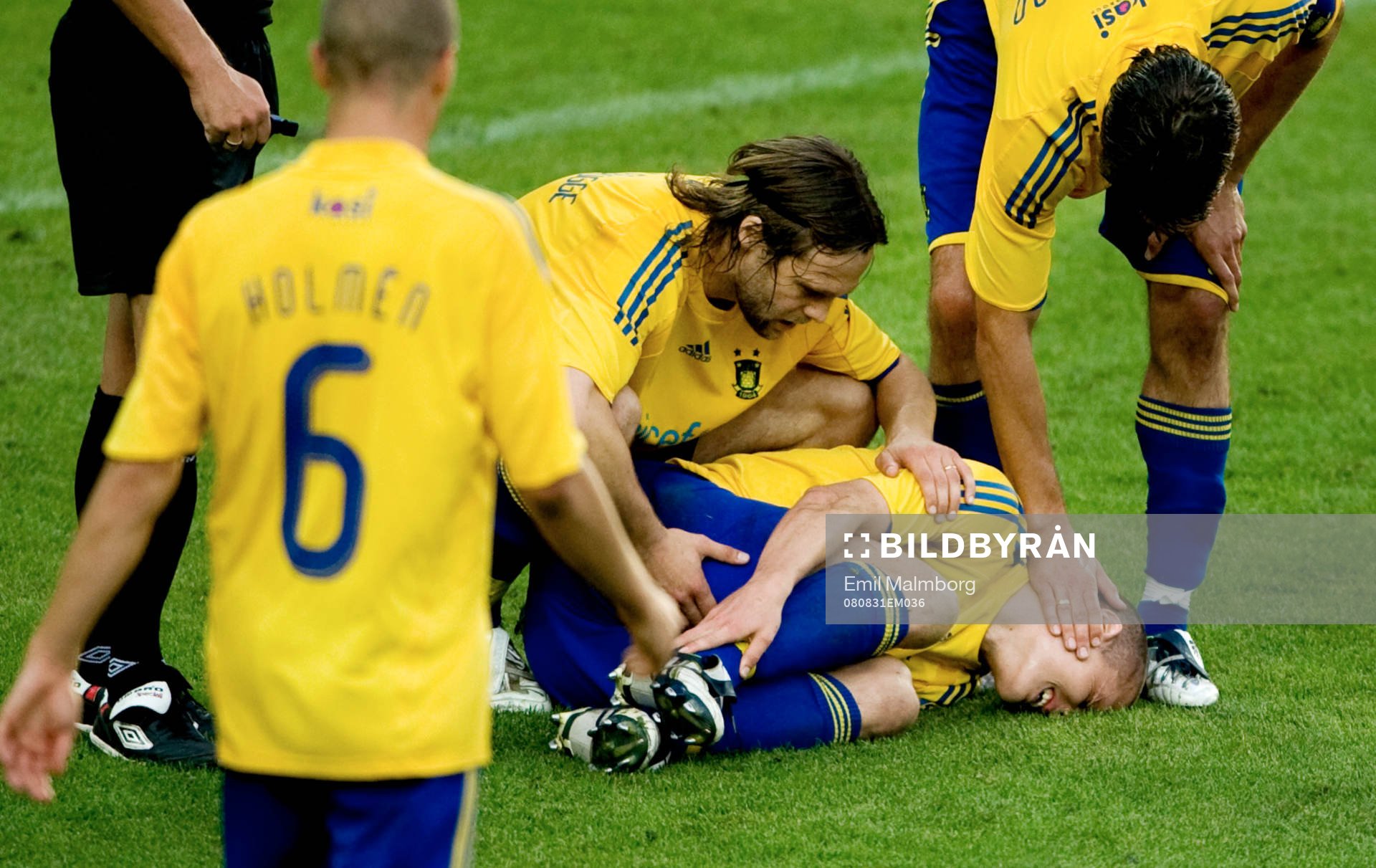 Här skadar sig Jon Jönsson, Bröndby