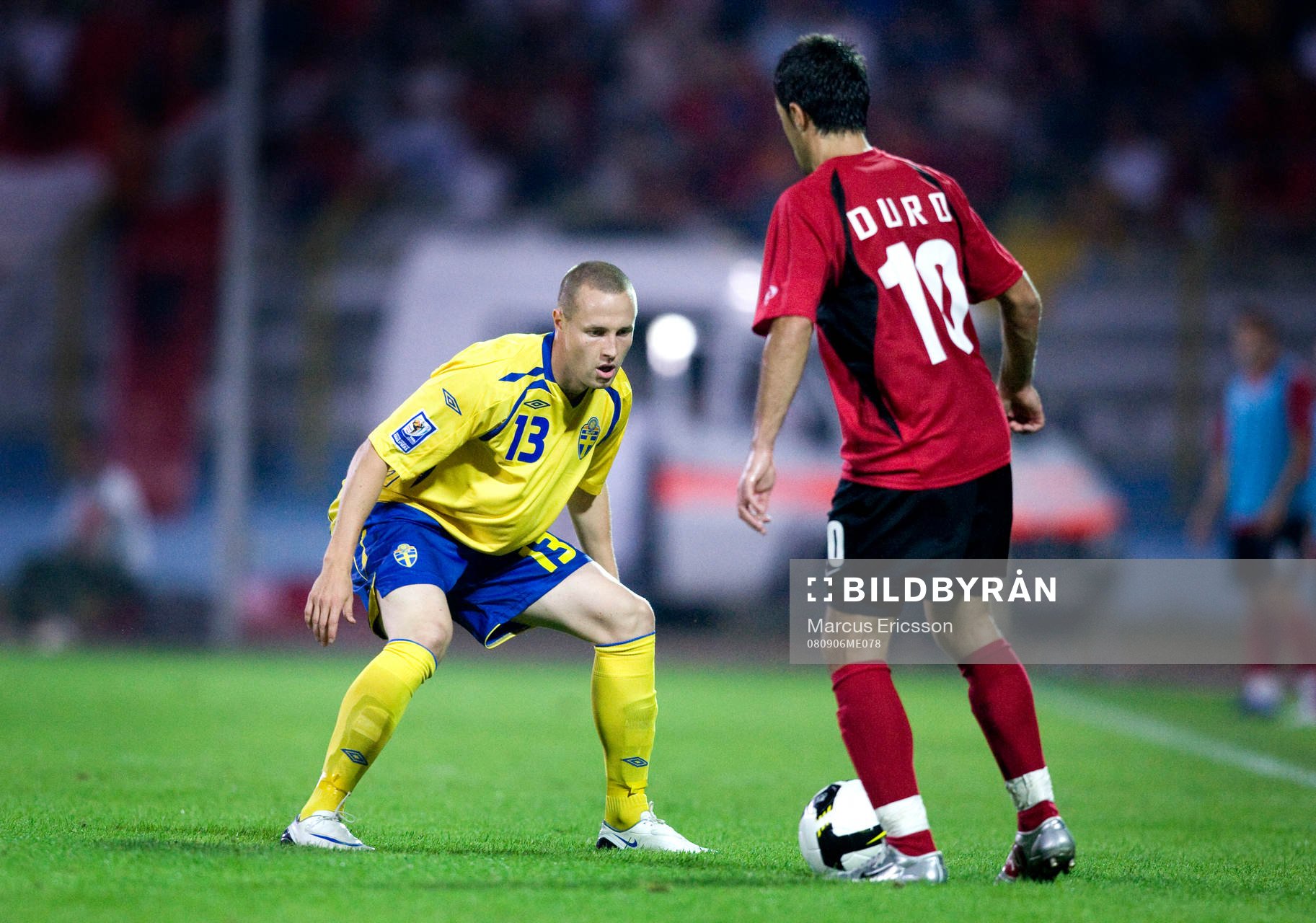 Fredrik Stoor, Sverige utamnas av Klodia Duro, Albanien