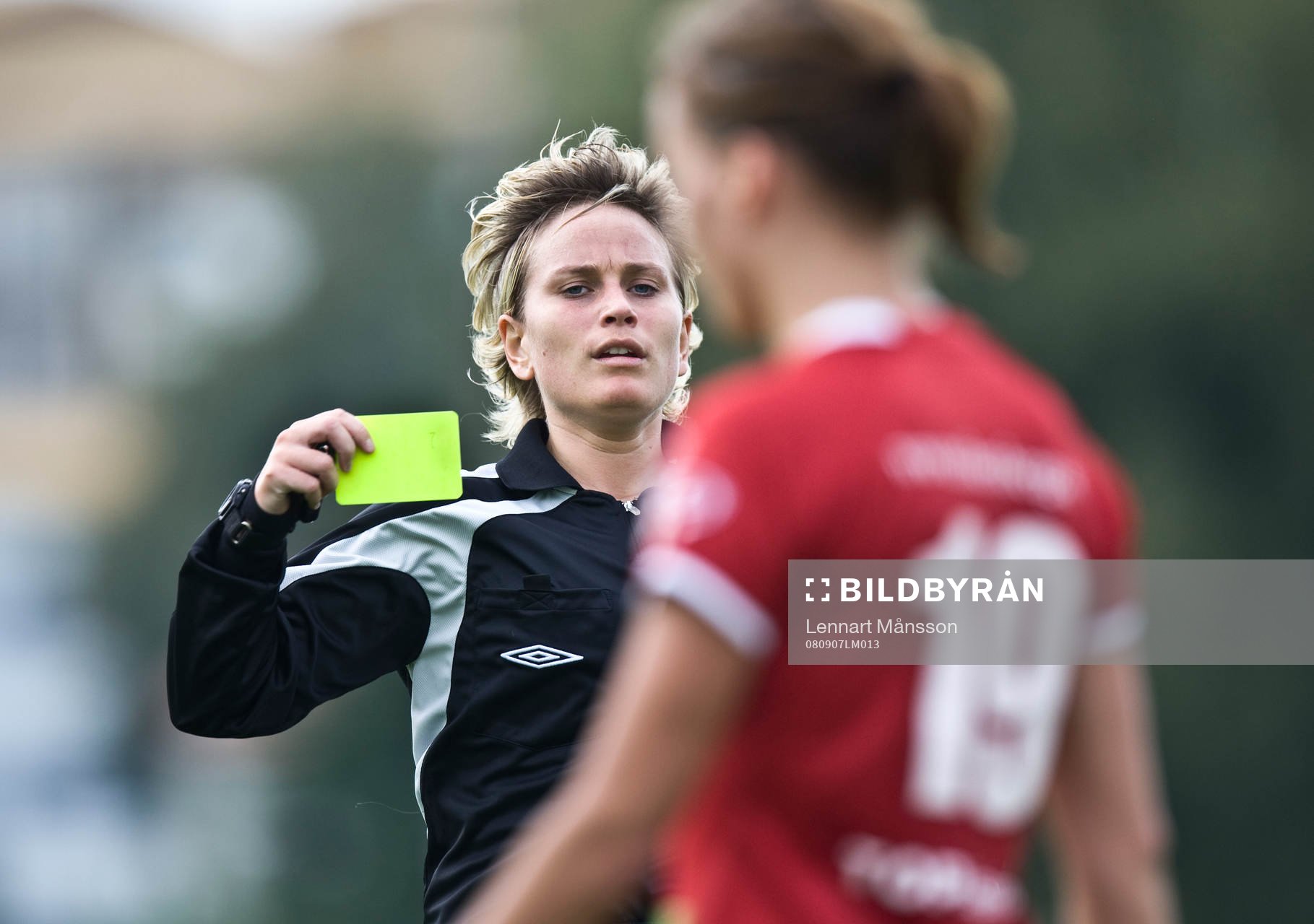Domare, gult kort, varning