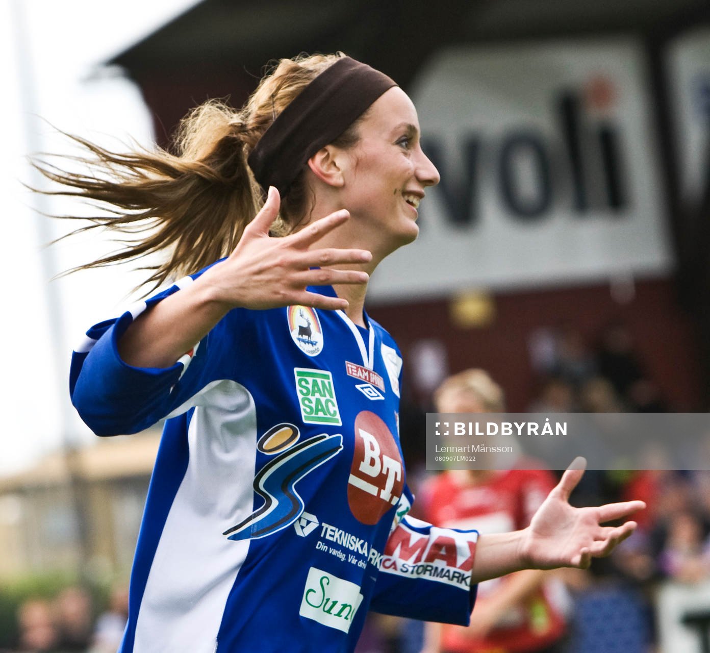 Kosovare Asllani, glädje, jubel