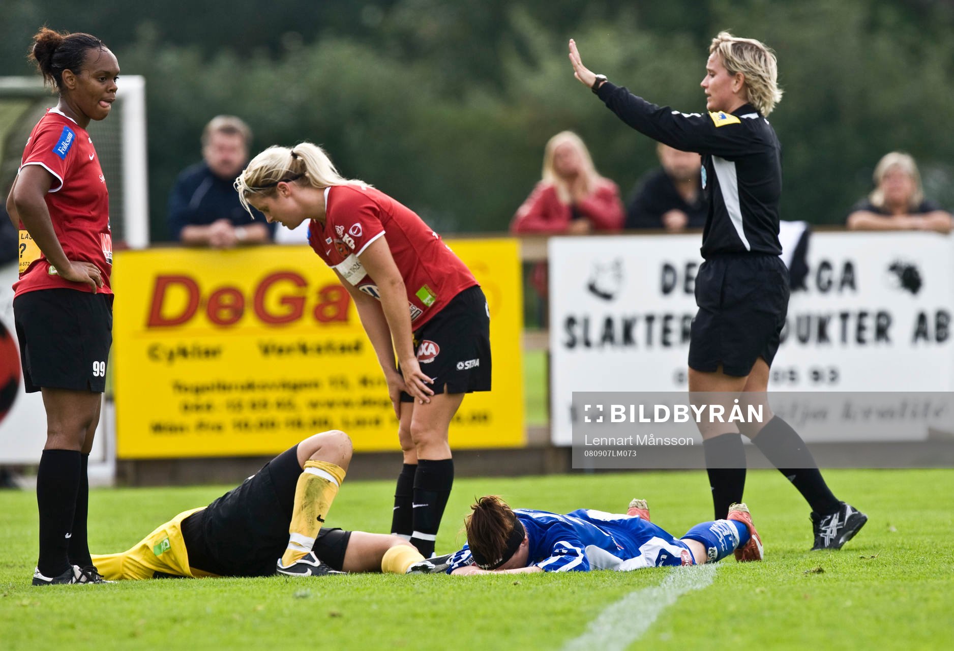 Skada, tackling, domare